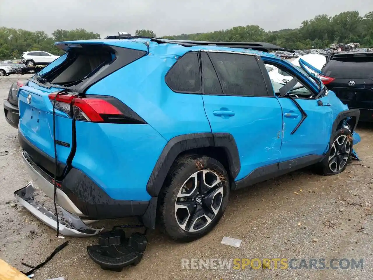 4 Photograph of a damaged car 2T3J1RFV7KW022519 TOYOTA RAV4 2019