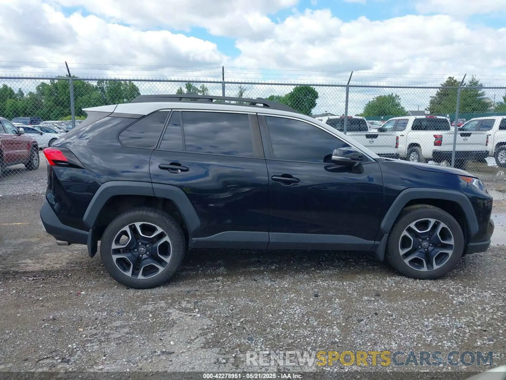 12 Photograph of a damaged car 2T3J1RFV7KW024352 TOYOTA RAV4 2019