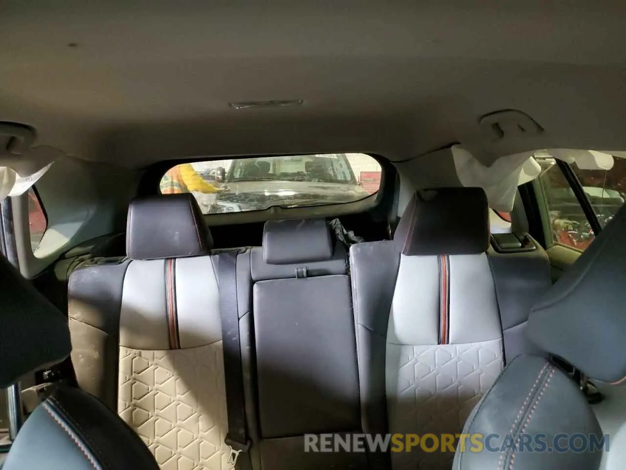 10 Photograph of a damaged car 2T3J1RFV7KW028143 TOYOTA RAV4 2019