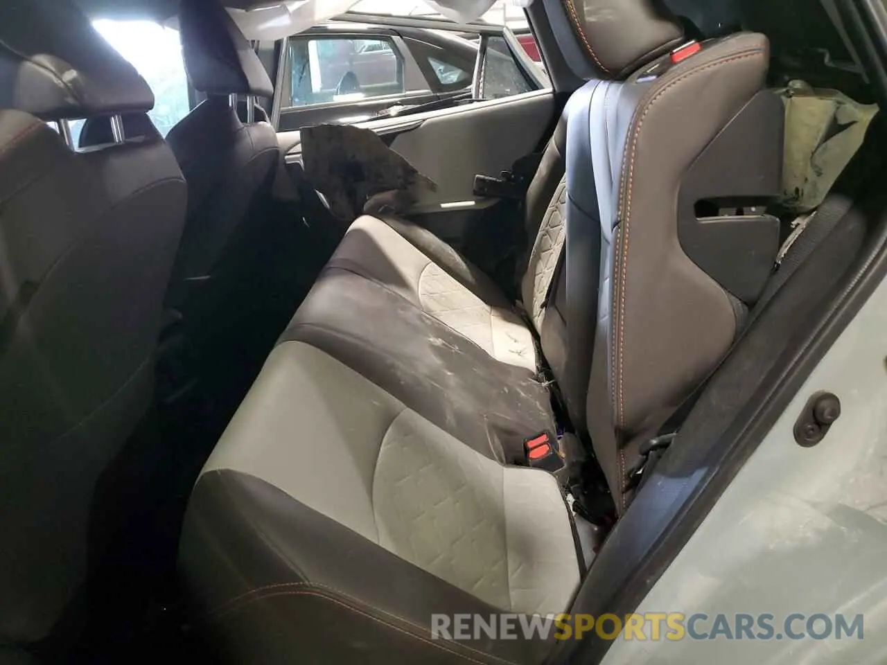 11 Photograph of a damaged car 2T3J1RFV7KW028143 TOYOTA RAV4 2019