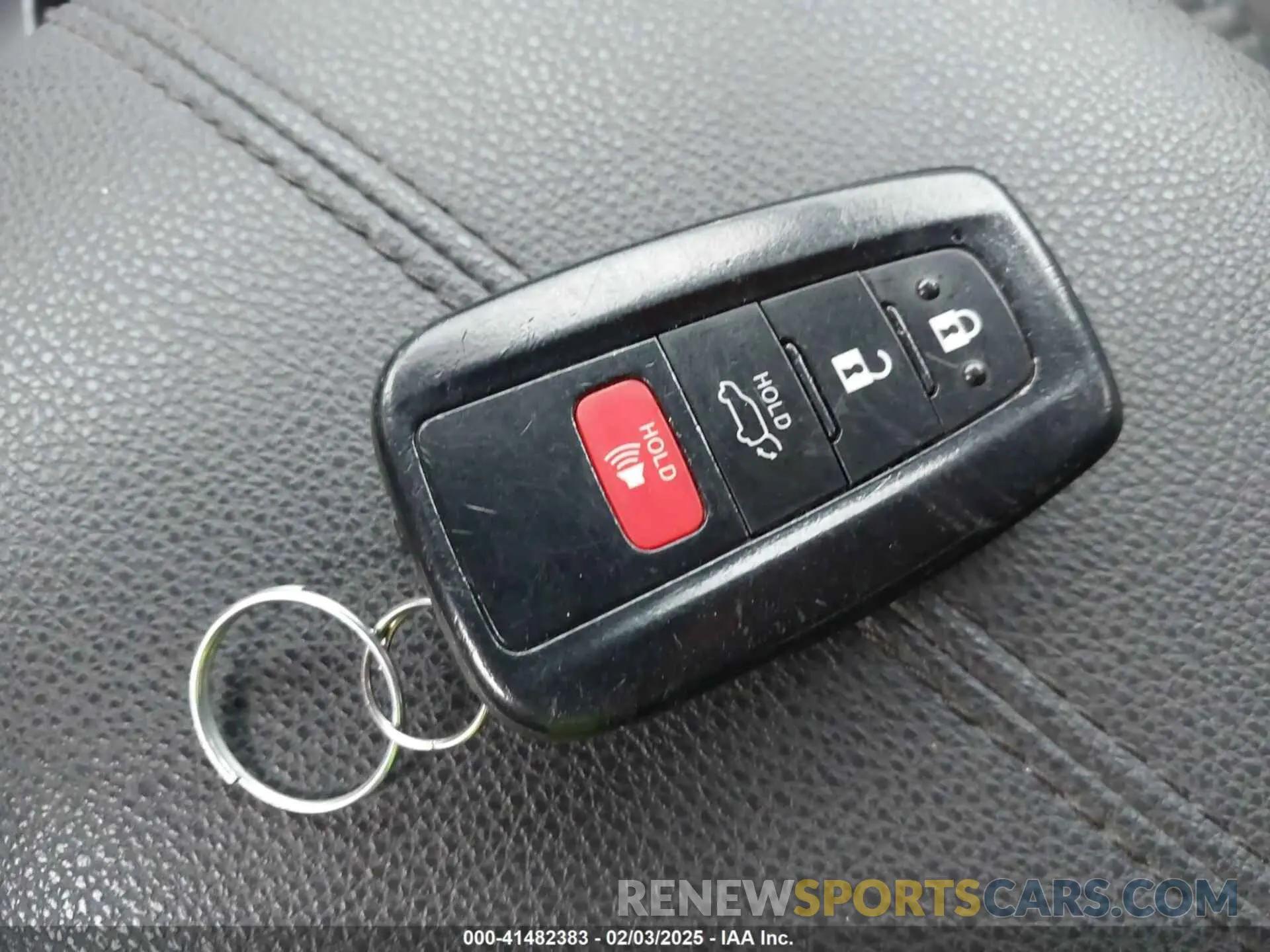 11 Photograph of a damaged car 2T3J1RFV8KC002037 TOYOTA RAV4 2019