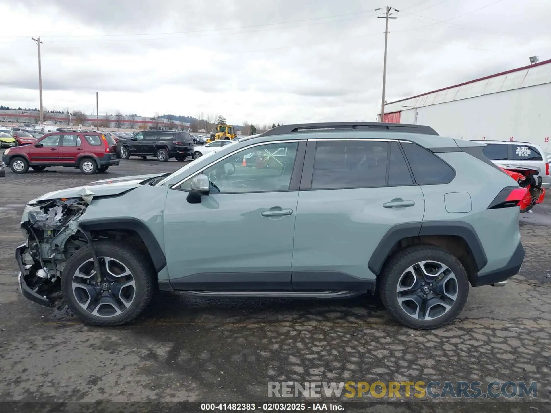 14 Photograph of a damaged car 2T3J1RFV8KC002037 TOYOTA RAV4 2019
