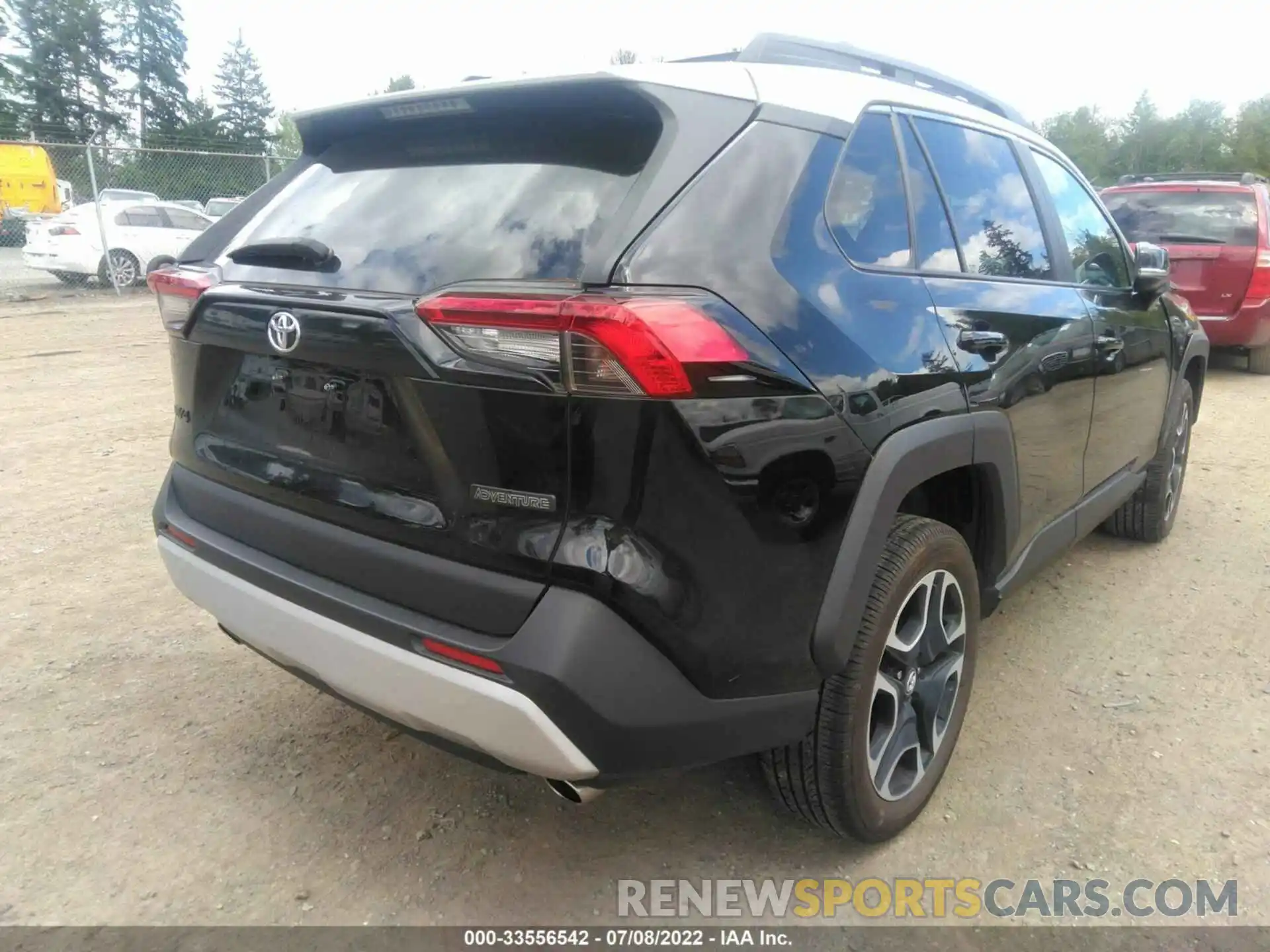 4 Photograph of a damaged car 2T3J1RFV8KC008579 TOYOTA RAV4 2019