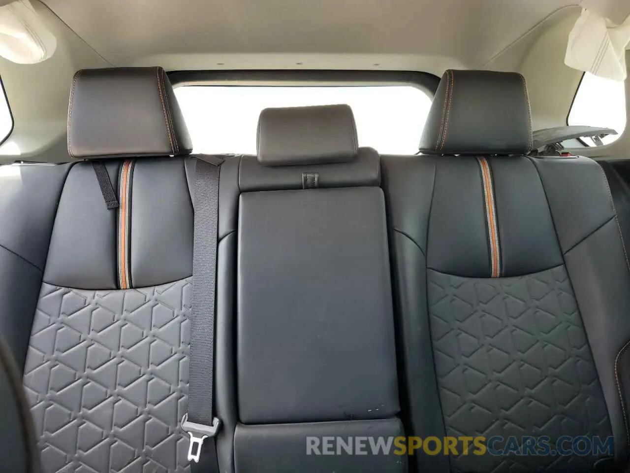 10 Photograph of a damaged car 2T3J1RFV8KC012552 TOYOTA RAV4 2019