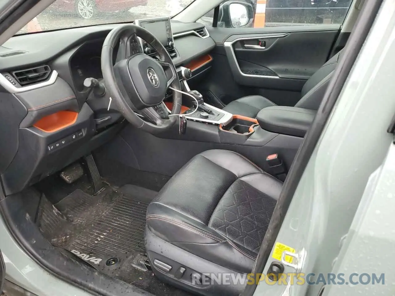 7 Photograph of a damaged car 2T3J1RFV8KC020571 TOYOTA RAV4 2019