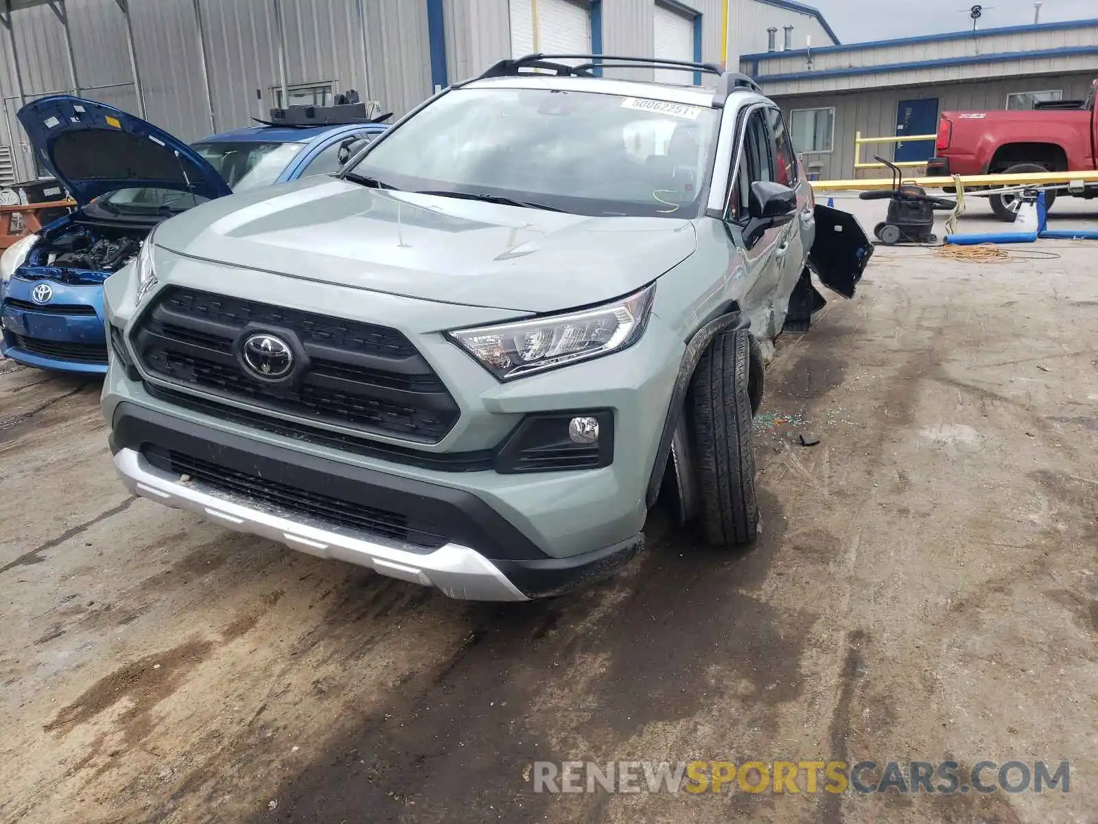 2 Photograph of a damaged car 2T3J1RFV8KC032252 TOYOTA RAV4 2019