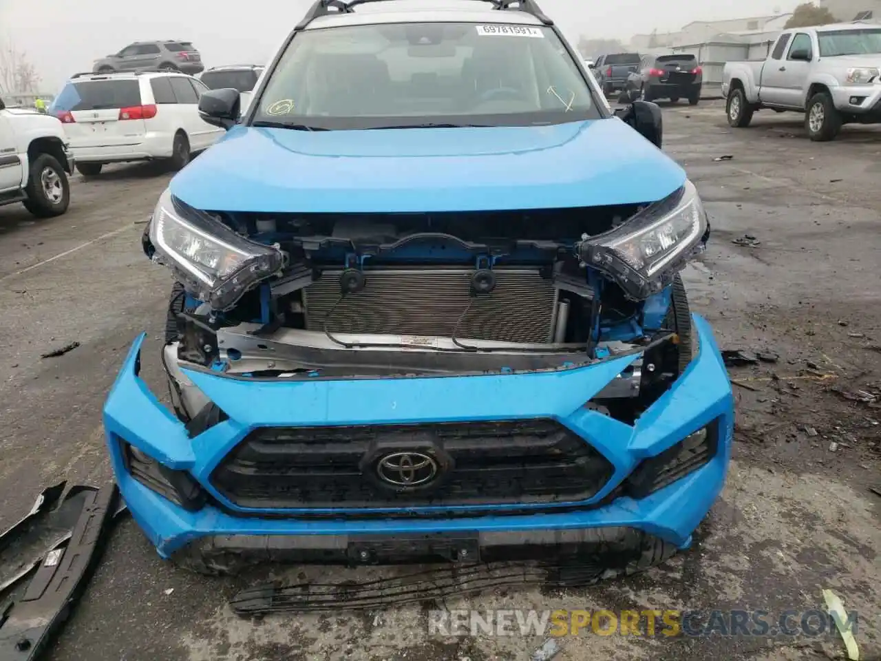 9 Photograph of a damaged car 2T3J1RFV8KC047690 TOYOTA RAV4 2019