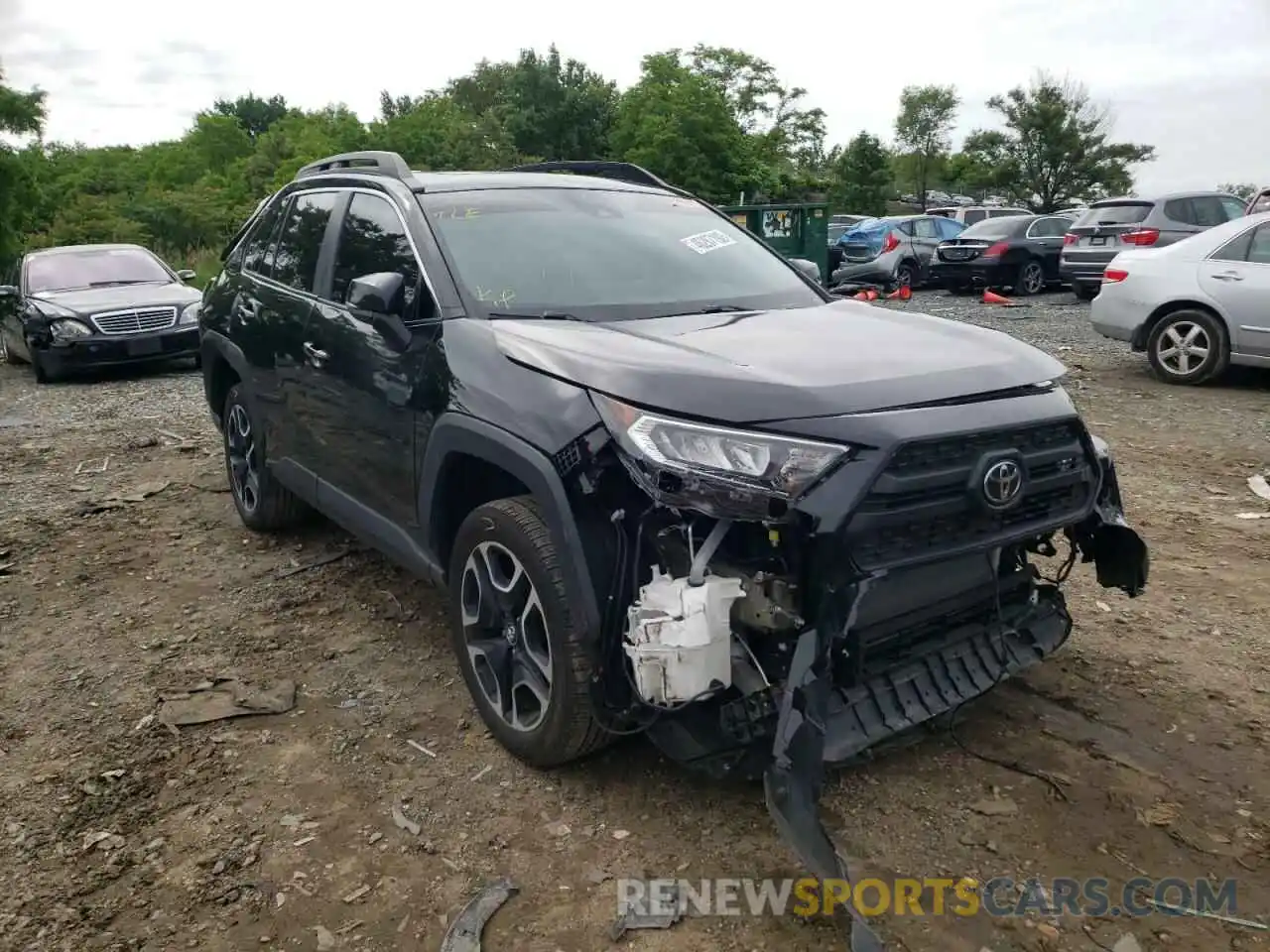 1 Photograph of a damaged car 2T3J1RFV8KW001114 TOYOTA RAV4 2019