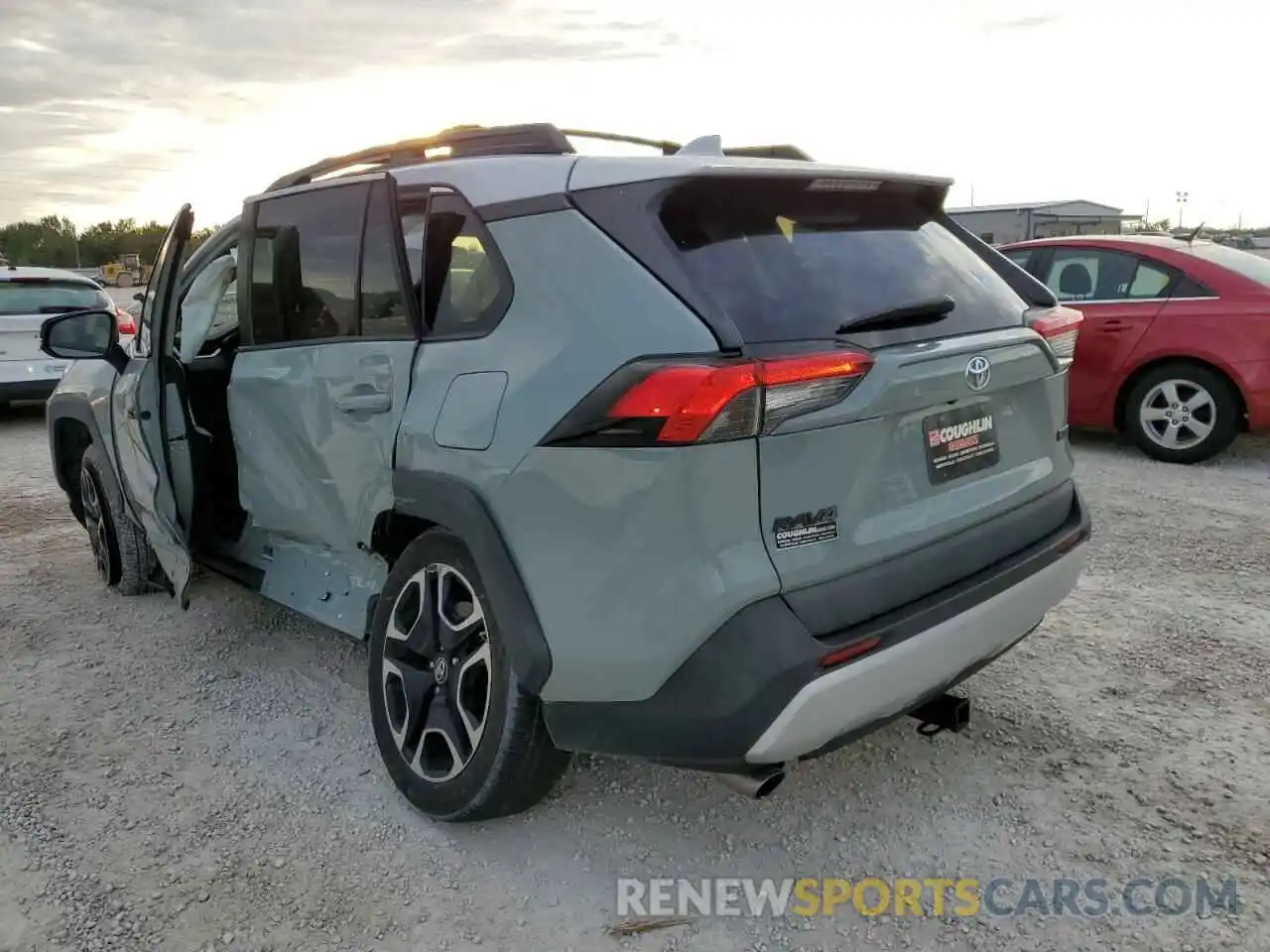 2 Photograph of a damaged car 2T3J1RFV8KW003901 TOYOTA RAV4 2019