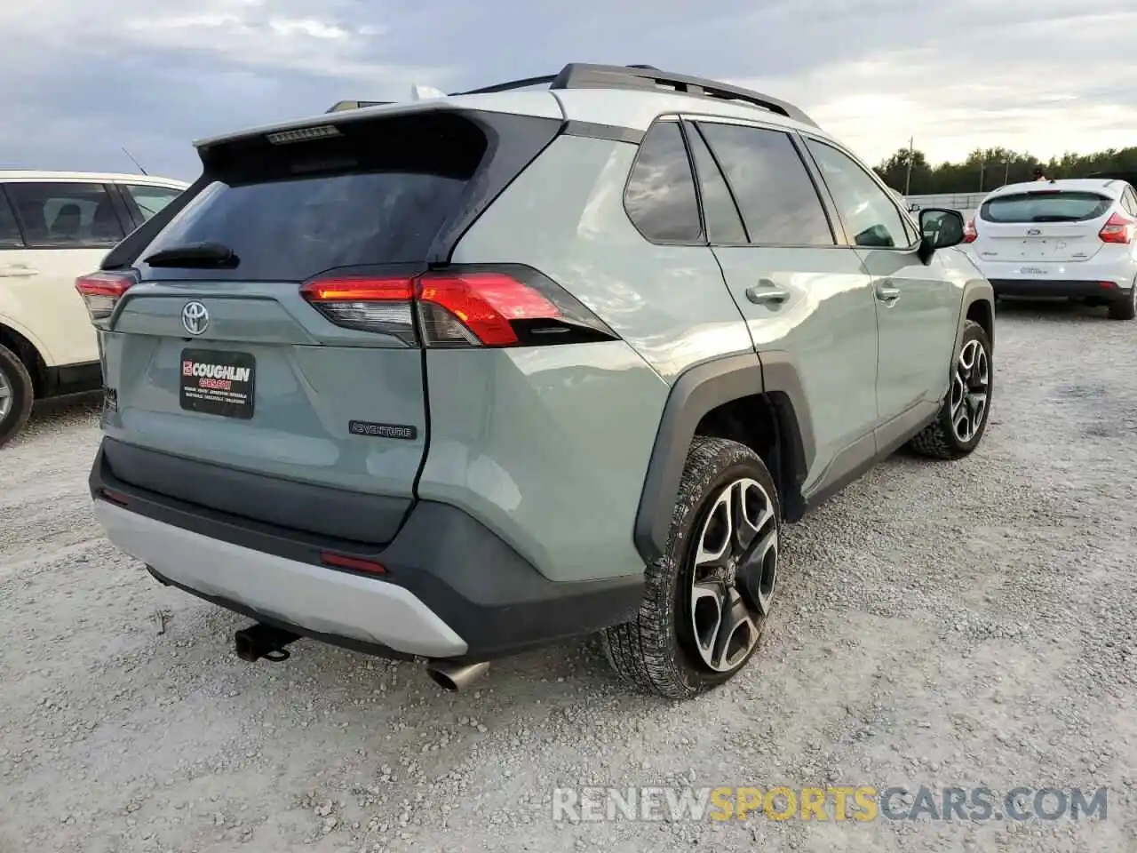 3 Photograph of a damaged car 2T3J1RFV8KW003901 TOYOTA RAV4 2019