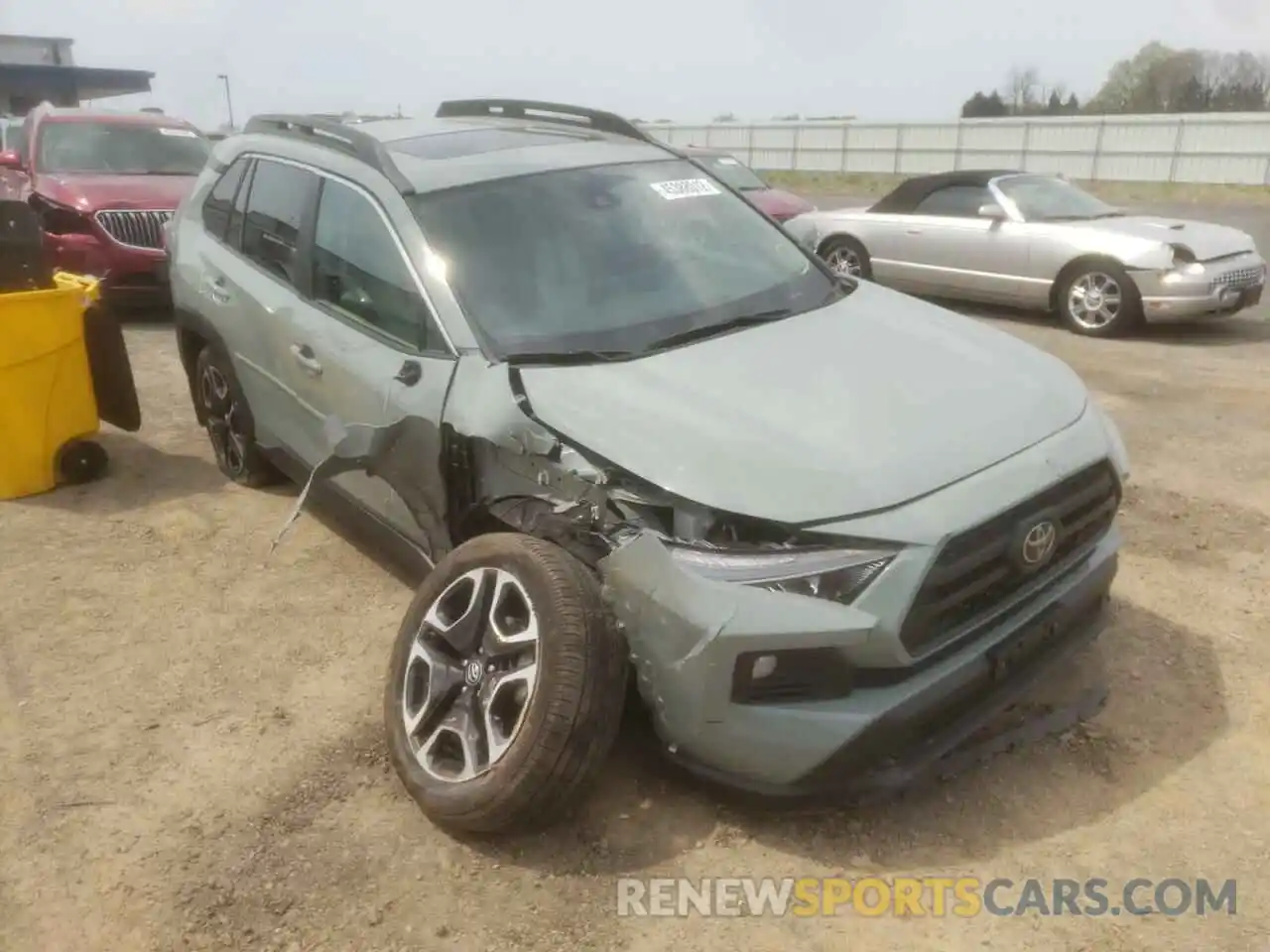 1 Photograph of a damaged car 2T3J1RFV8KW008984 TOYOTA RAV4 2019