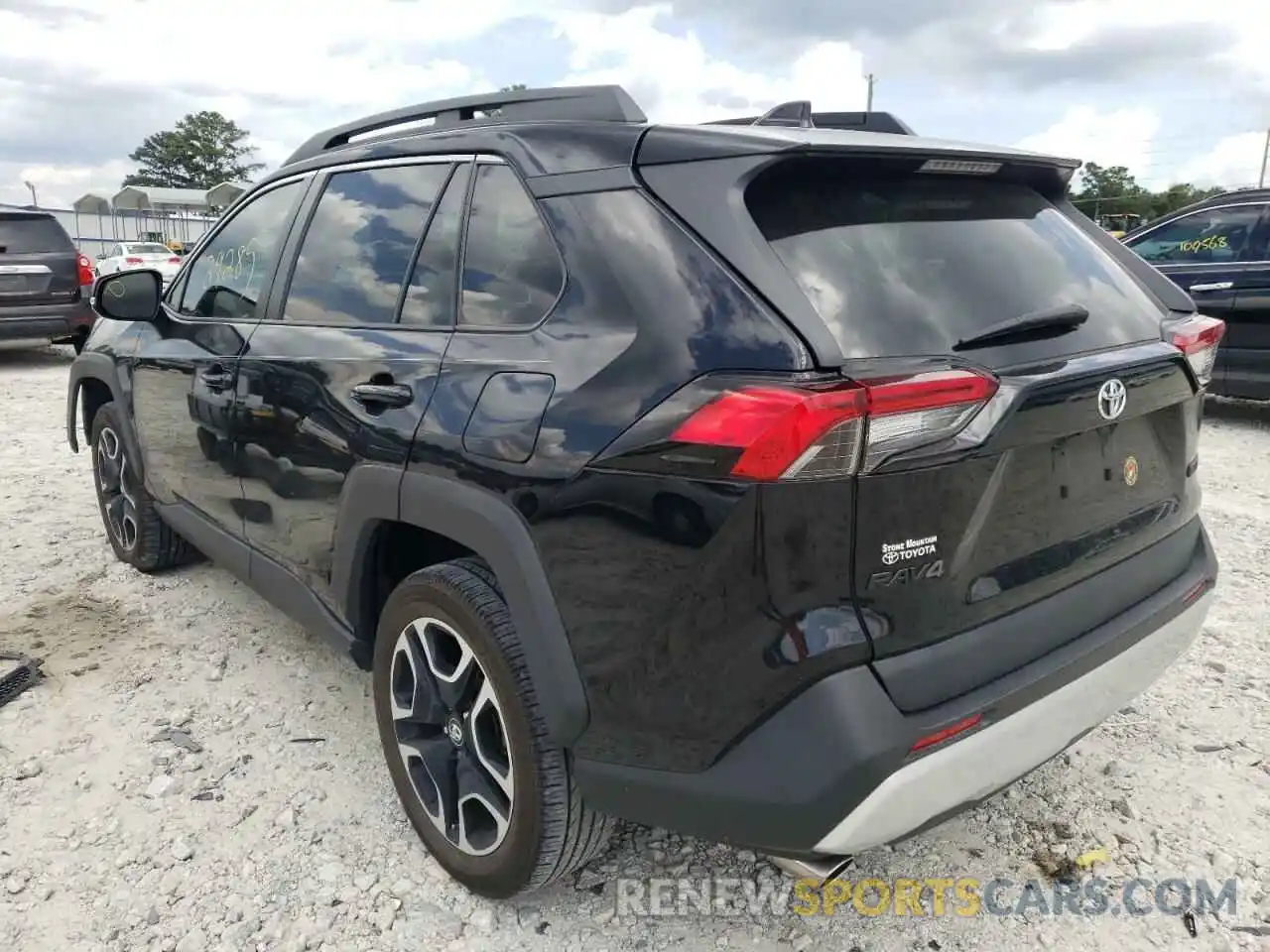 3 Photograph of a damaged car 2T3J1RFV8KW014722 TOYOTA RAV4 2019