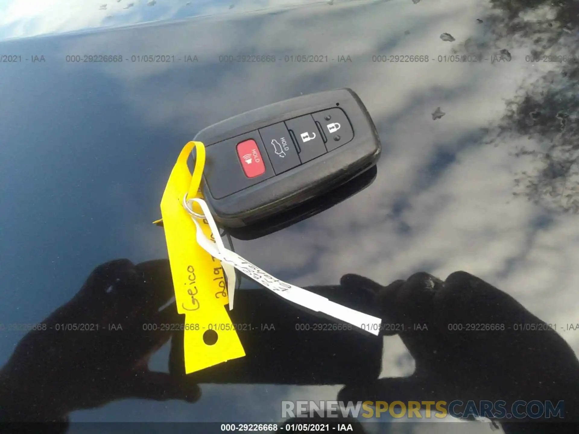 11 Photograph of a damaged car 2T3J1RFV8KW021119 TOYOTA RAV4 2019