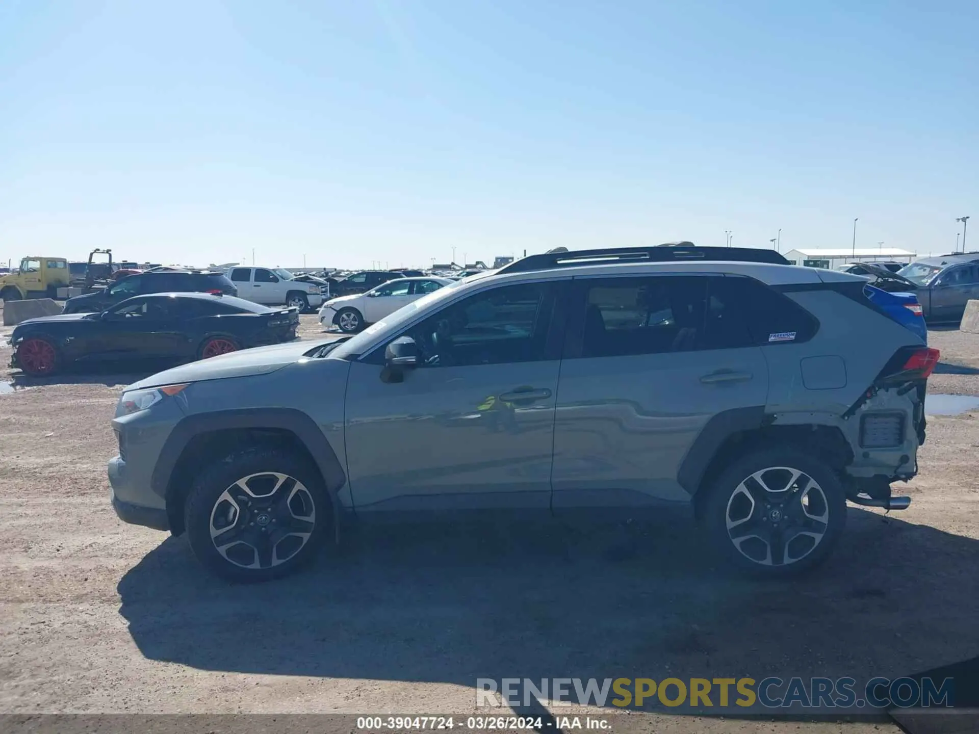 14 Photograph of a damaged car 2T3J1RFV8KW041337 TOYOTA RAV4 2019