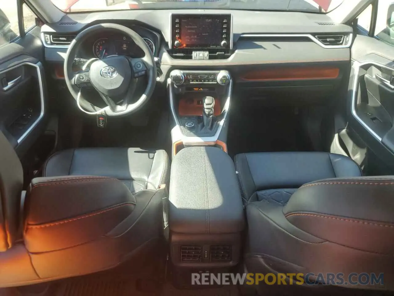 8 Photograph of a damaged car 2T3J1RFV8KW047512 TOYOTA RAV4 2019