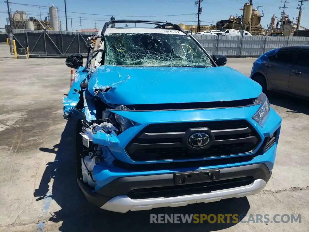 9 Photograph of a damaged car 2T3J1RFV9KC013564 TOYOTA RAV4 2019