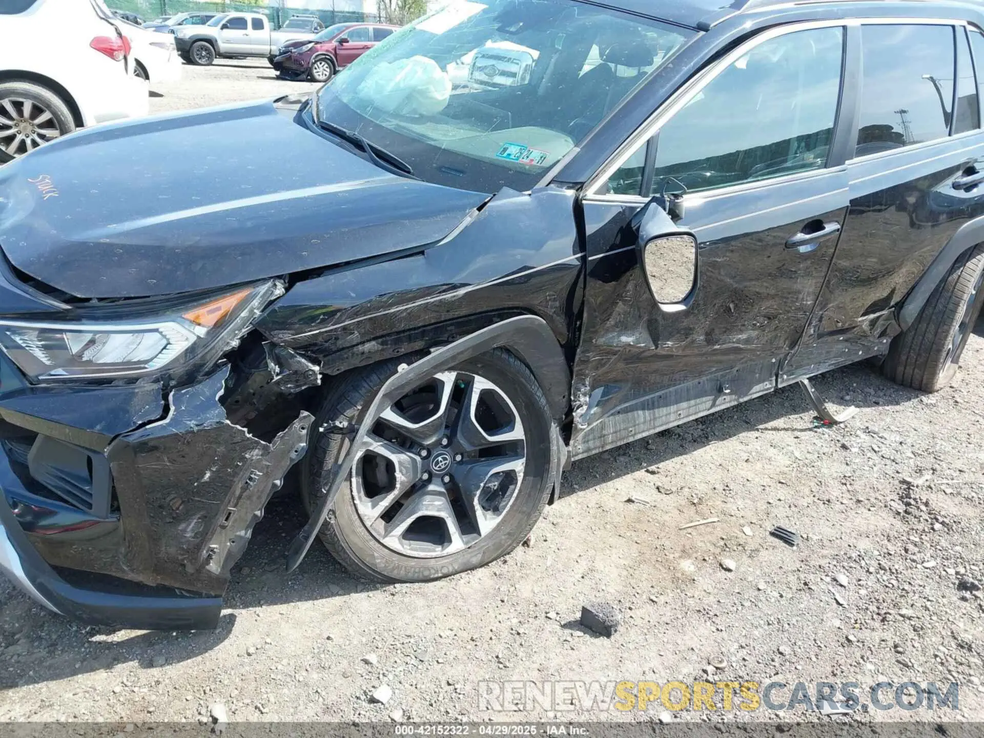 6 Photograph of a damaged car 2T3J1RFV9KW011831 TOYOTA RAV4 2019