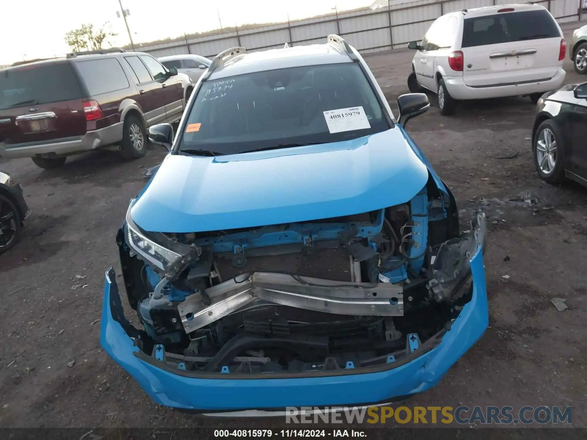 12 Photograph of a damaged car 2T3J1RFV9KW013109 TOYOTA RAV4 2019