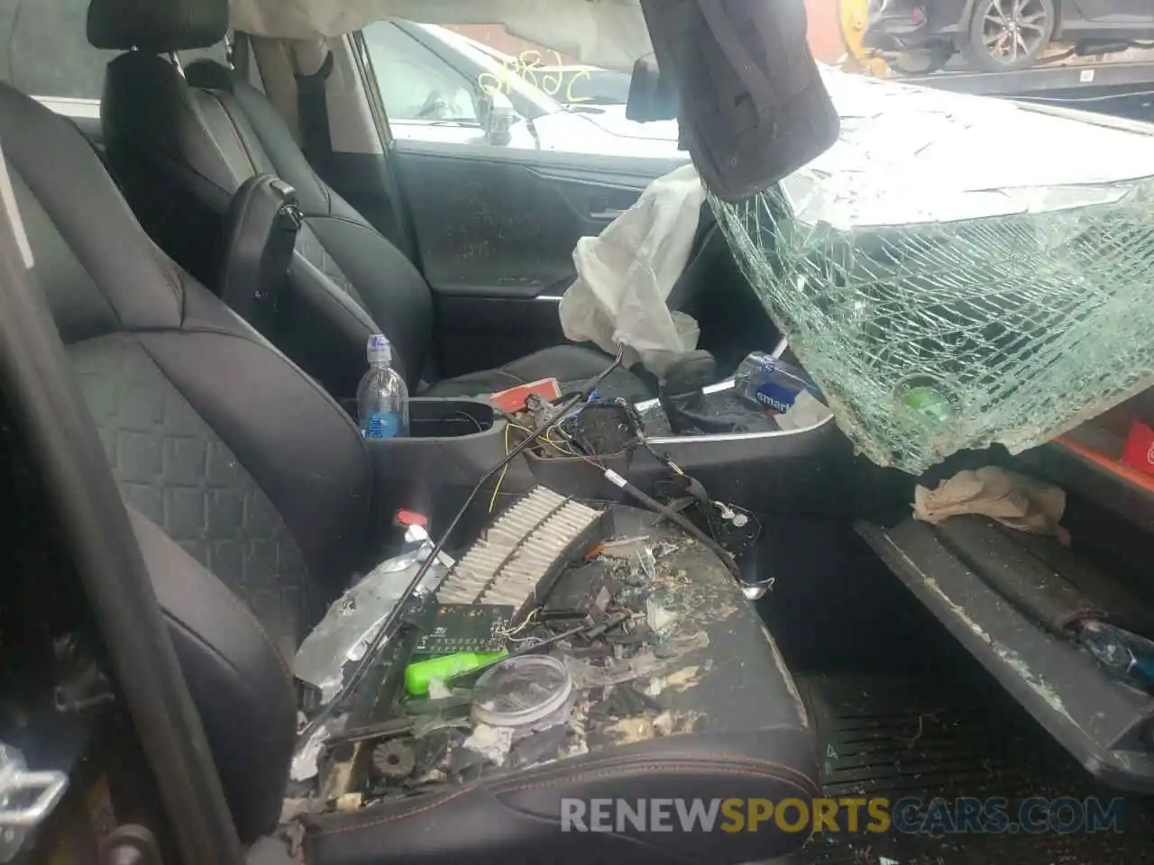 5 Photograph of a damaged car 2T3J1RFV9KW013742 TOYOTA RAV4 2019