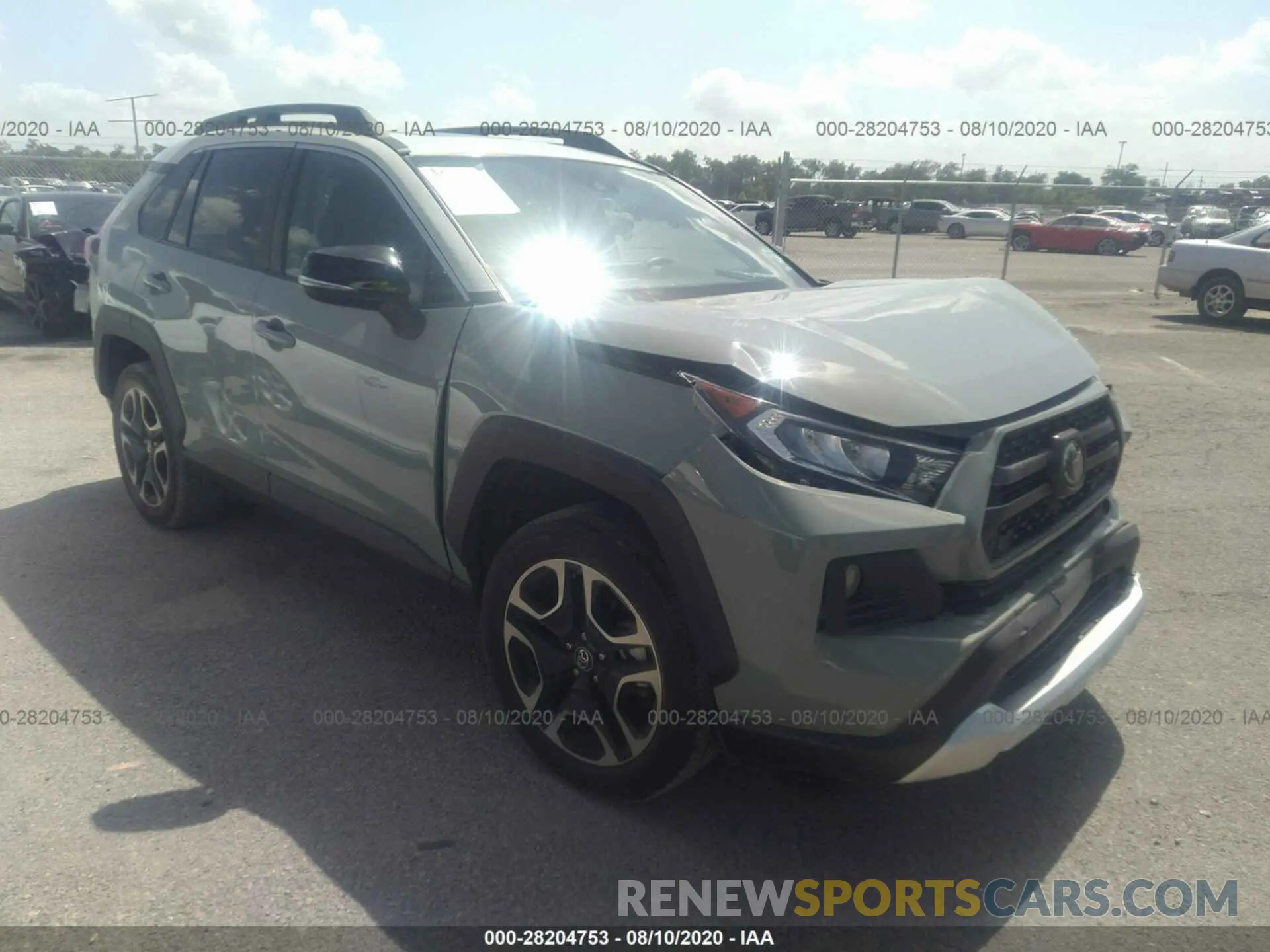 1 Photograph of a damaged car 2T3J1RFV9KW016933 TOYOTA RAV4 2019