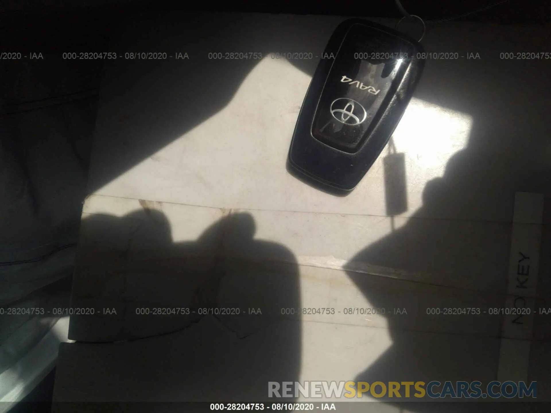 11 Photograph of a damaged car 2T3J1RFV9KW016933 TOYOTA RAV4 2019