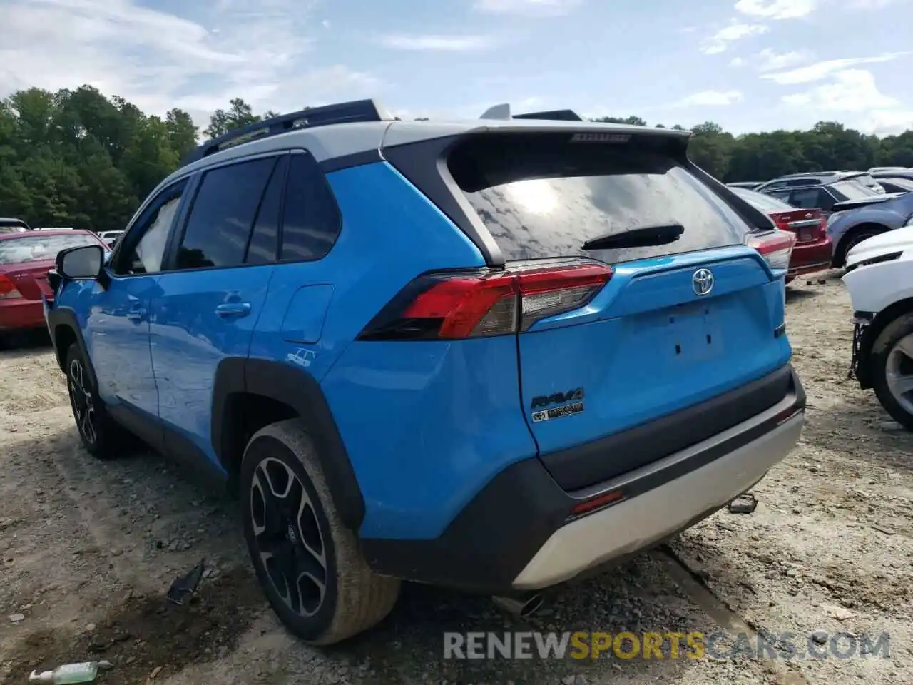 3 Photograph of a damaged car 2T3J1RFV9KW031867 TOYOTA RAV4 2019