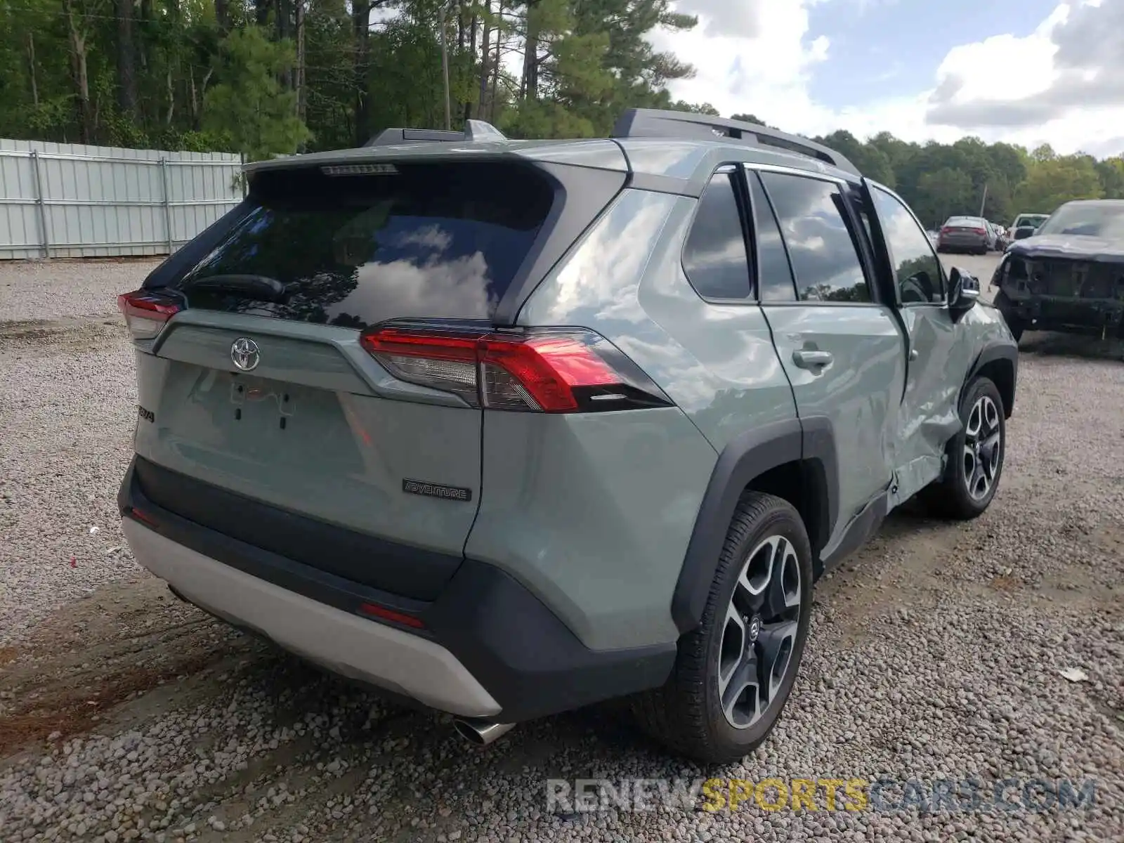 4 Photograph of a damaged car 2T3J1RFV9KW032422 TOYOTA RAV4 2019