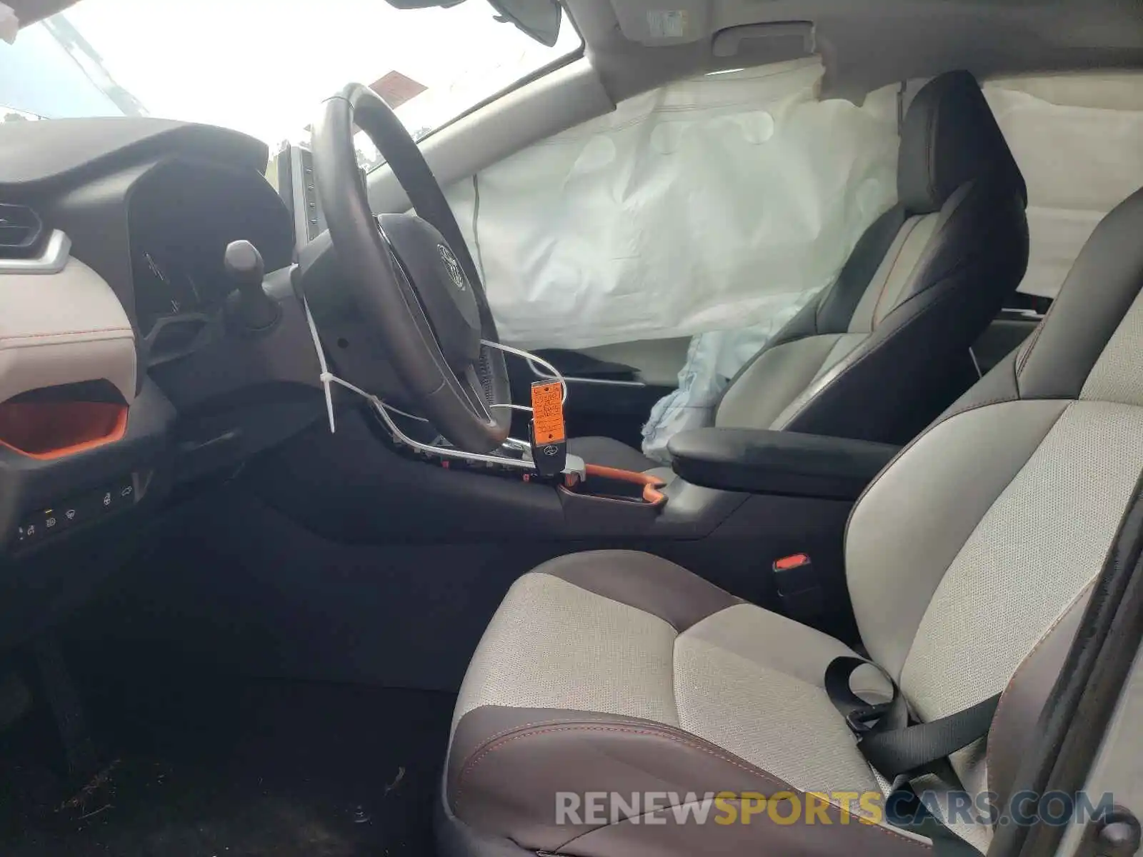 5 Photograph of a damaged car 2T3J1RFV9KW032422 TOYOTA RAV4 2019