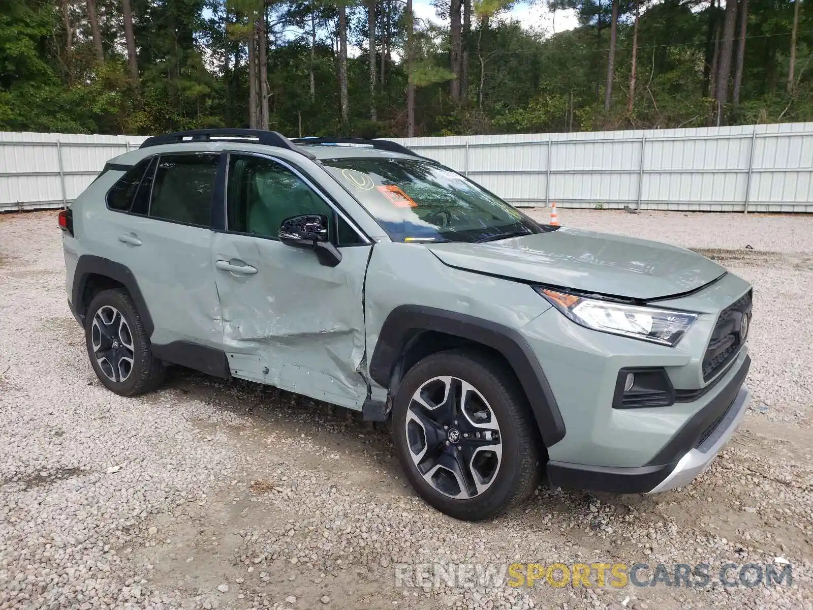 9 Photograph of a damaged car 2T3J1RFV9KW032422 TOYOTA RAV4 2019