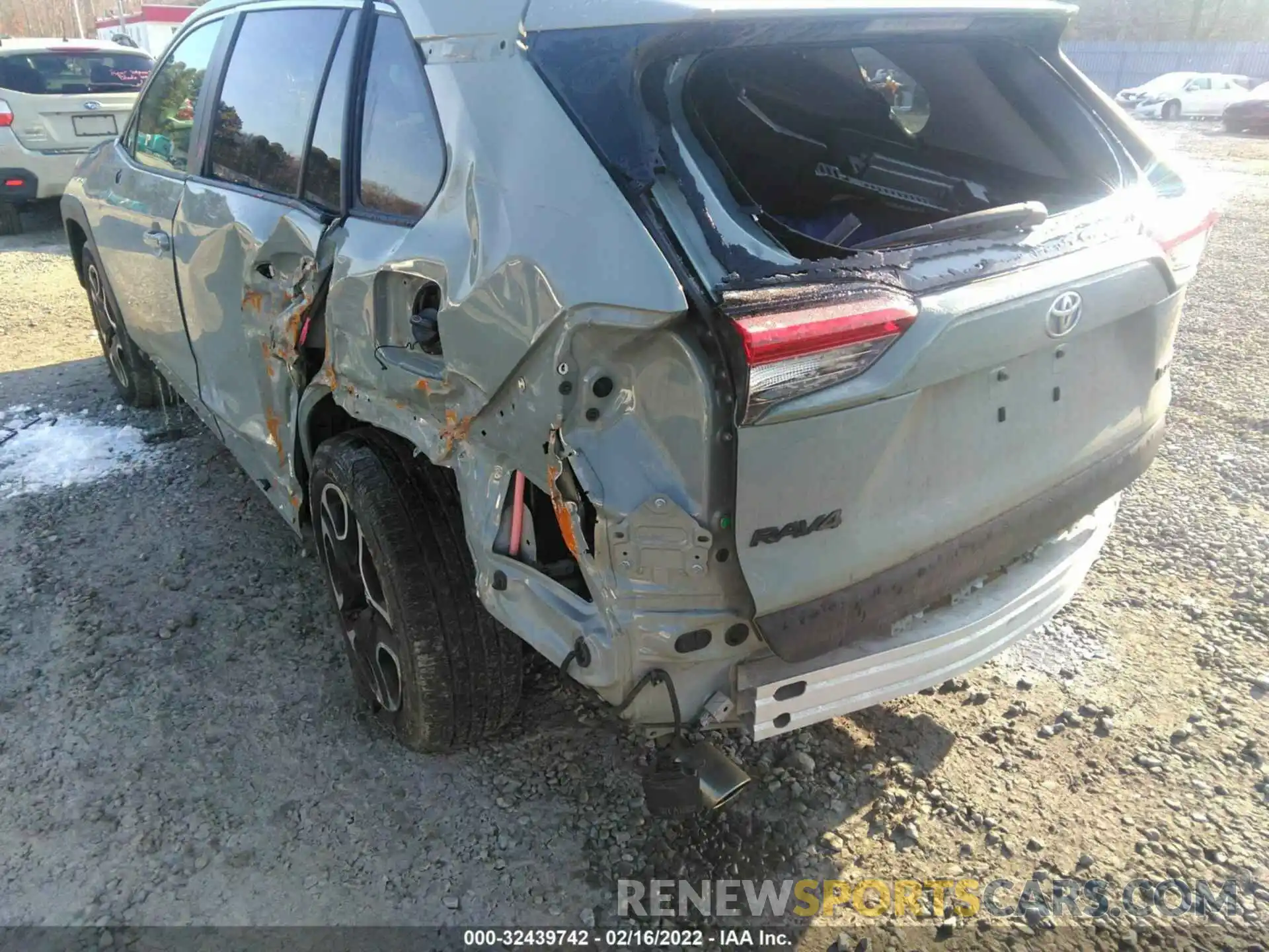 6 Photograph of a damaged car 2T3J1RFV9KW055926 TOYOTA RAV4 2019