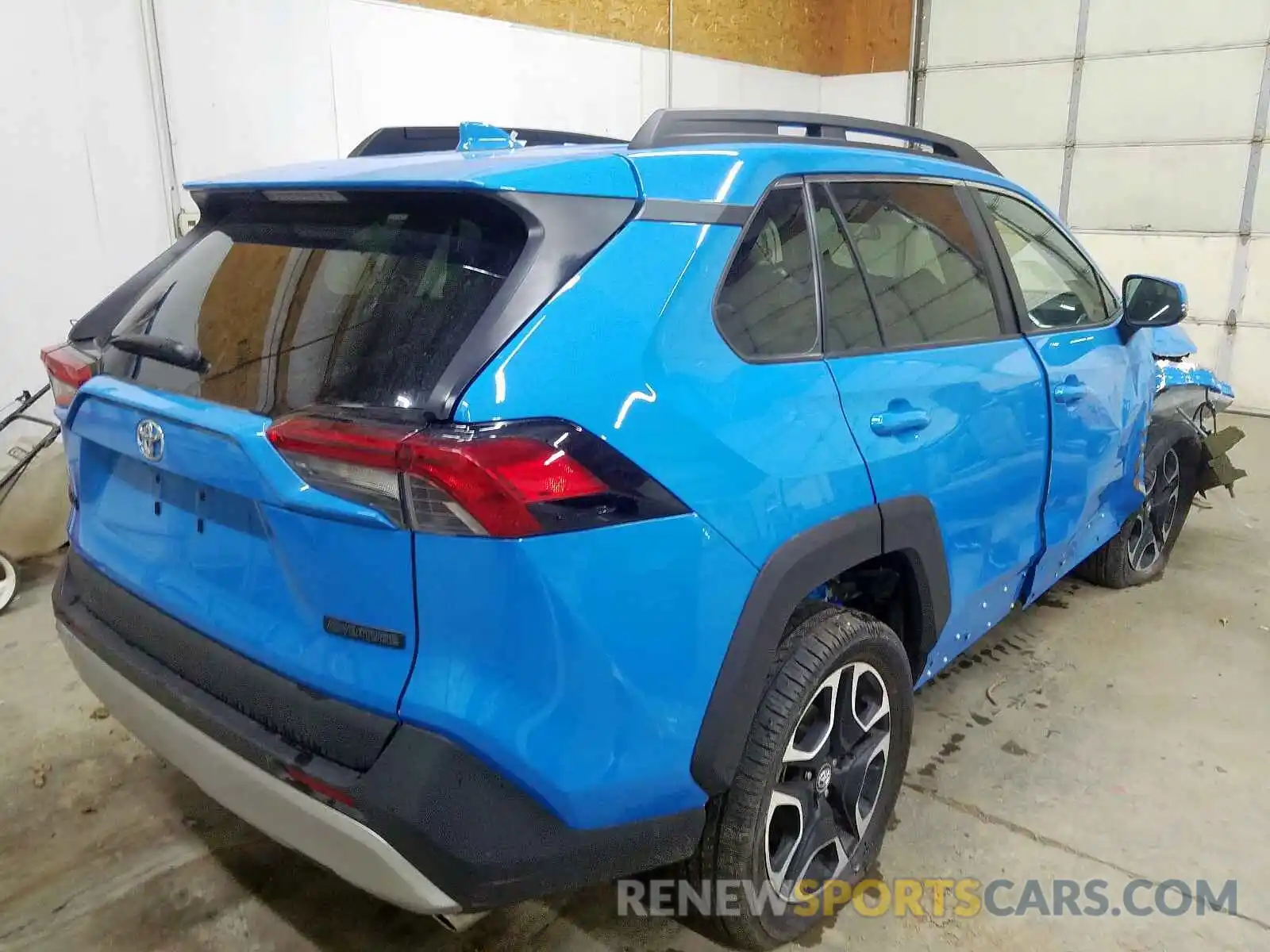 4 Photograph of a damaged car 2T3J1RFVXKC028736 TOYOTA RAV4 2019