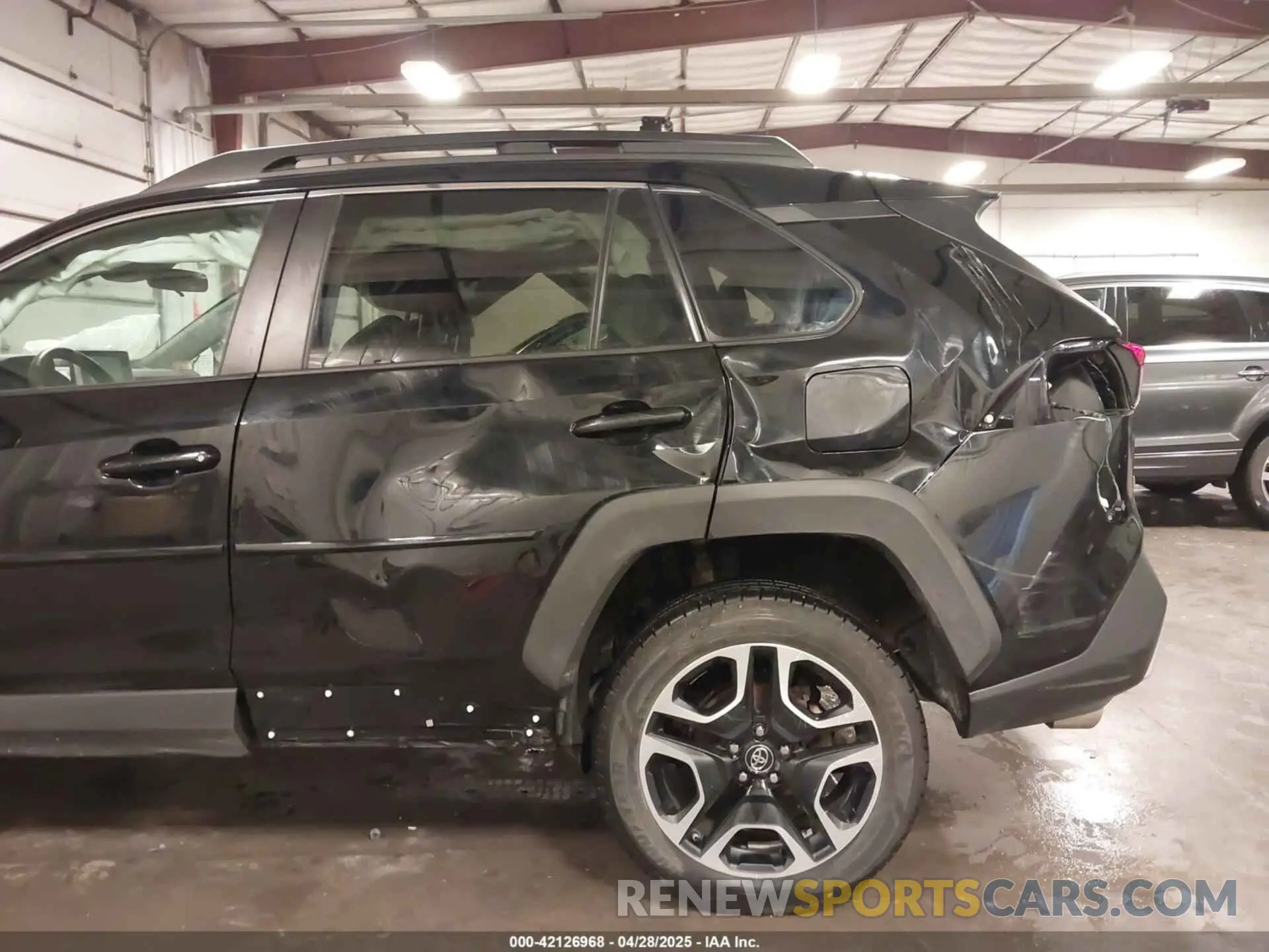 6 Photograph of a damaged car 2T3J1RFVXKC040255 TOYOTA RAV4 2019