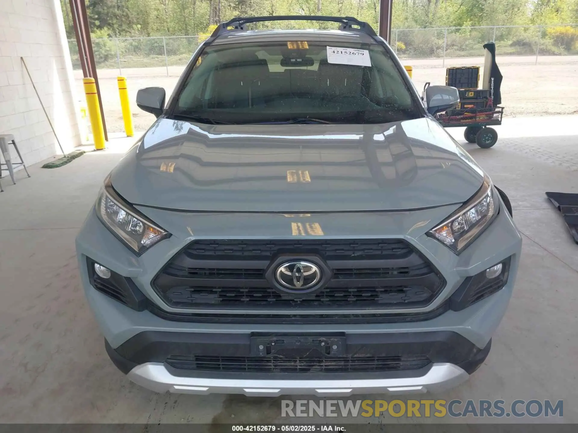 12 Photograph of a damaged car 2T3J1RFVXKW005164 TOYOTA RAV4 2019