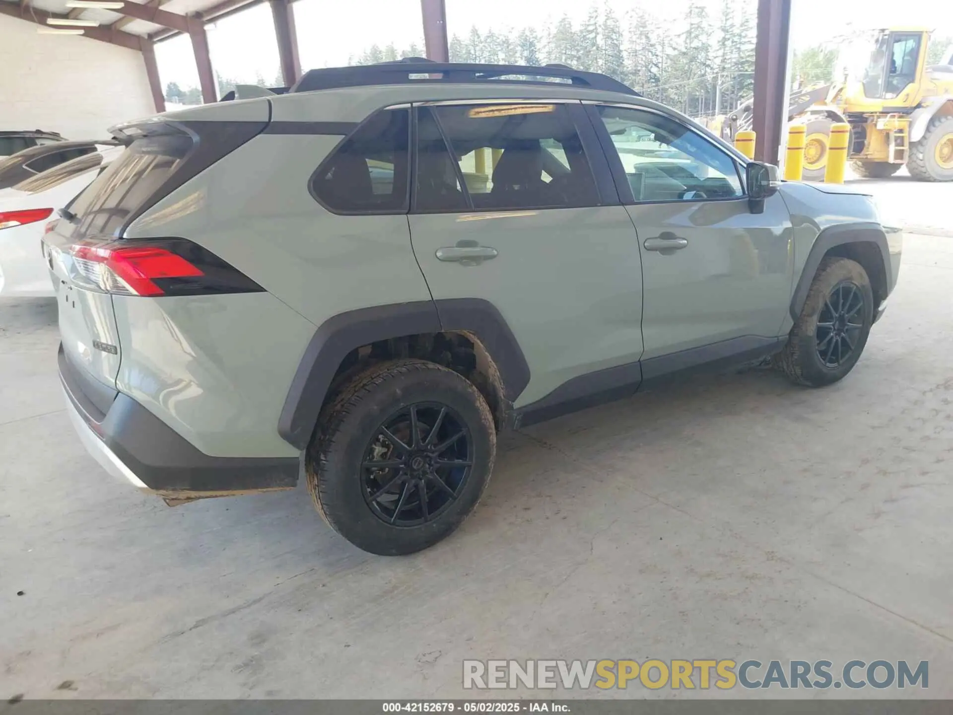 4 Photograph of a damaged car 2T3J1RFVXKW005164 TOYOTA RAV4 2019