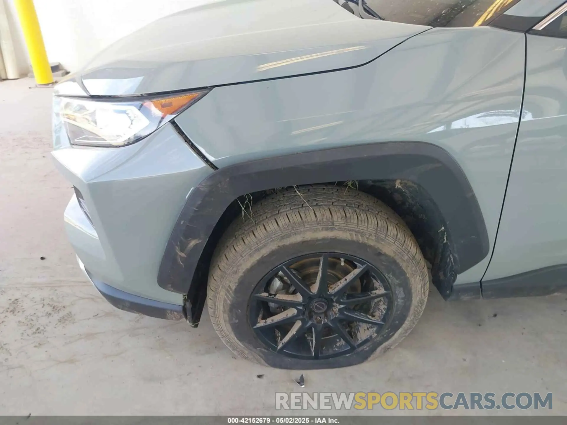 6 Photograph of a damaged car 2T3J1RFVXKW005164 TOYOTA RAV4 2019