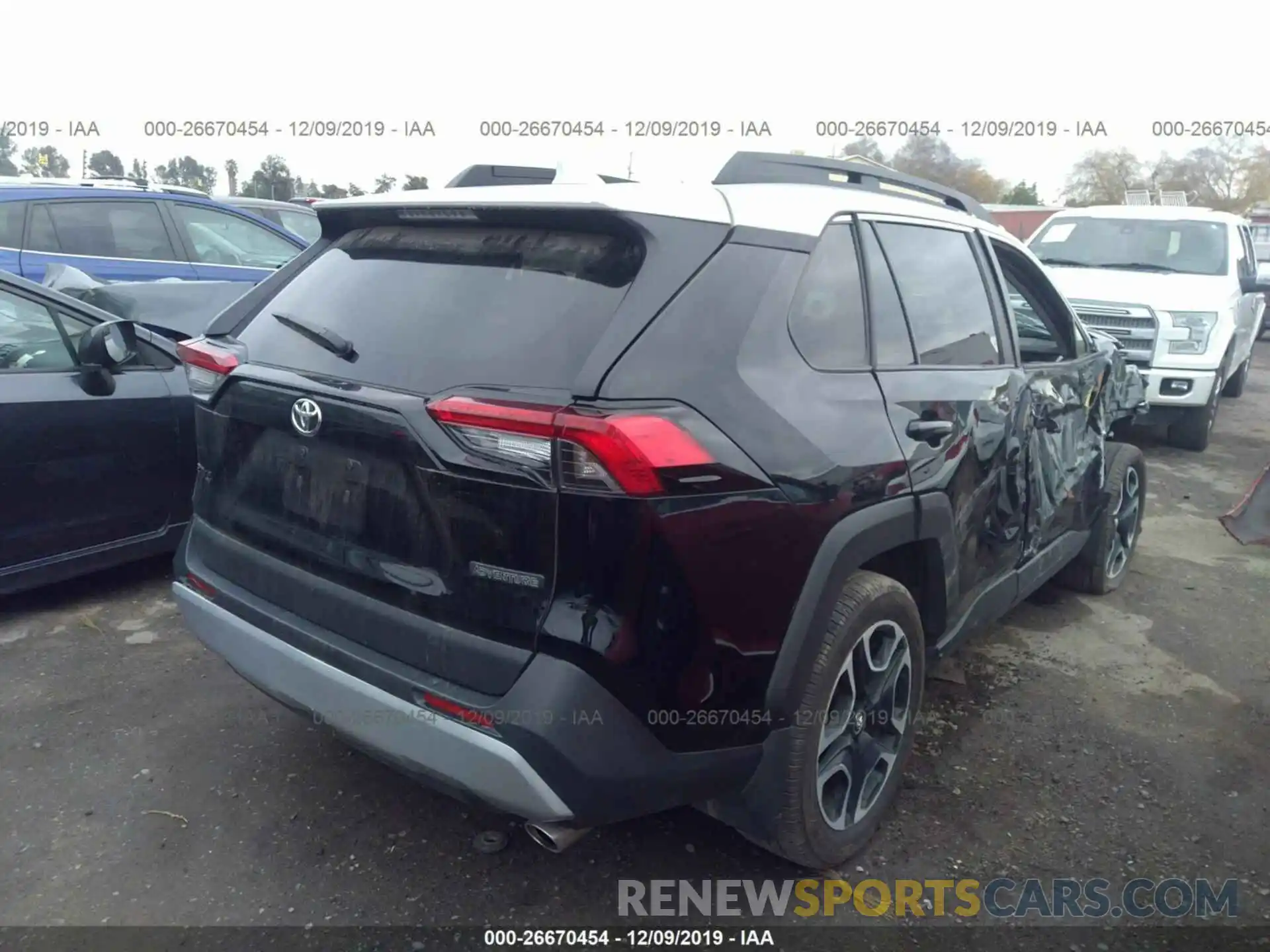 4 Photograph of a damaged car 2T3J1RFVXKW009005 TOYOTA RAV4 2019