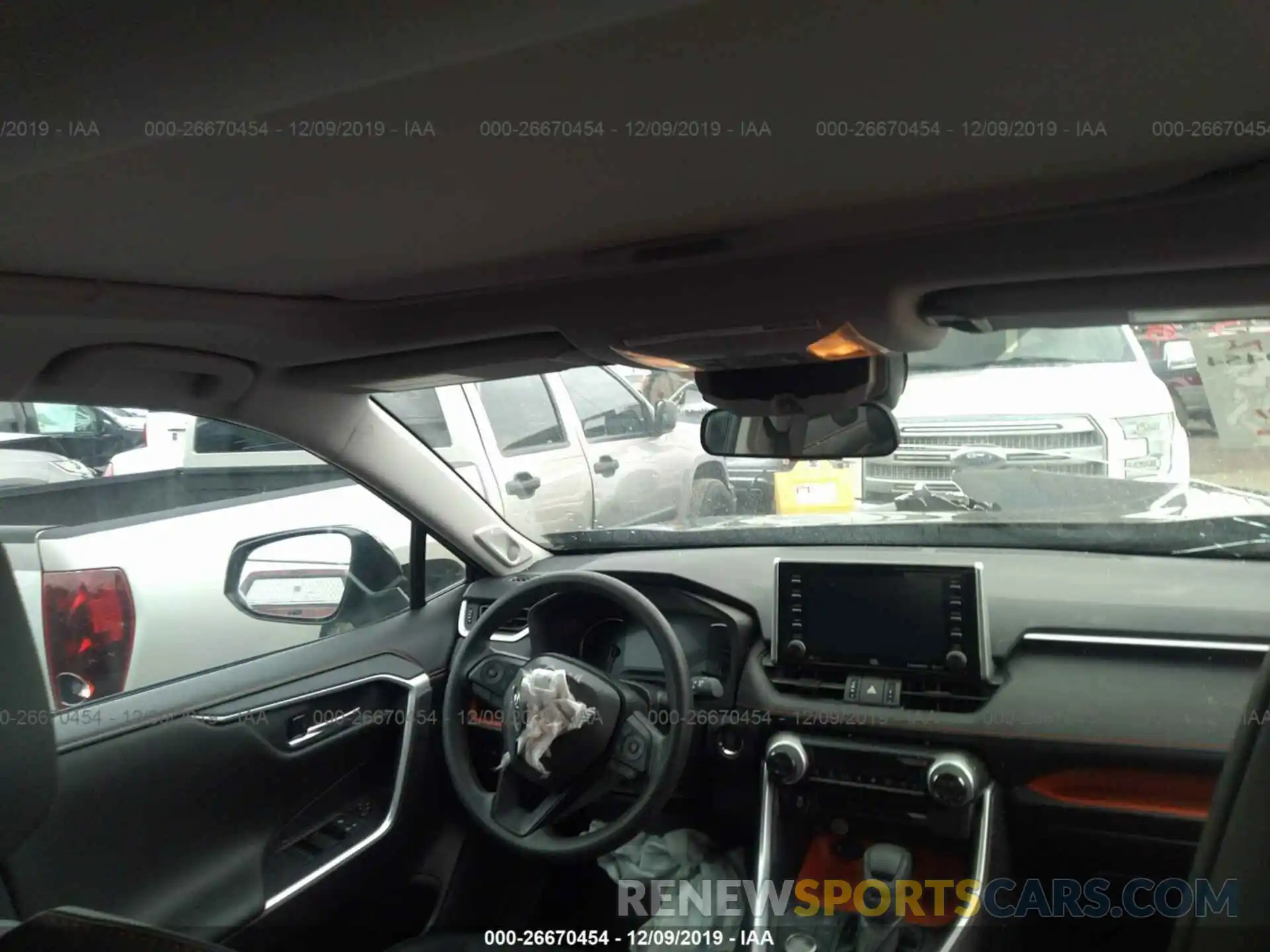 5 Photograph of a damaged car 2T3J1RFVXKW009005 TOYOTA RAV4 2019