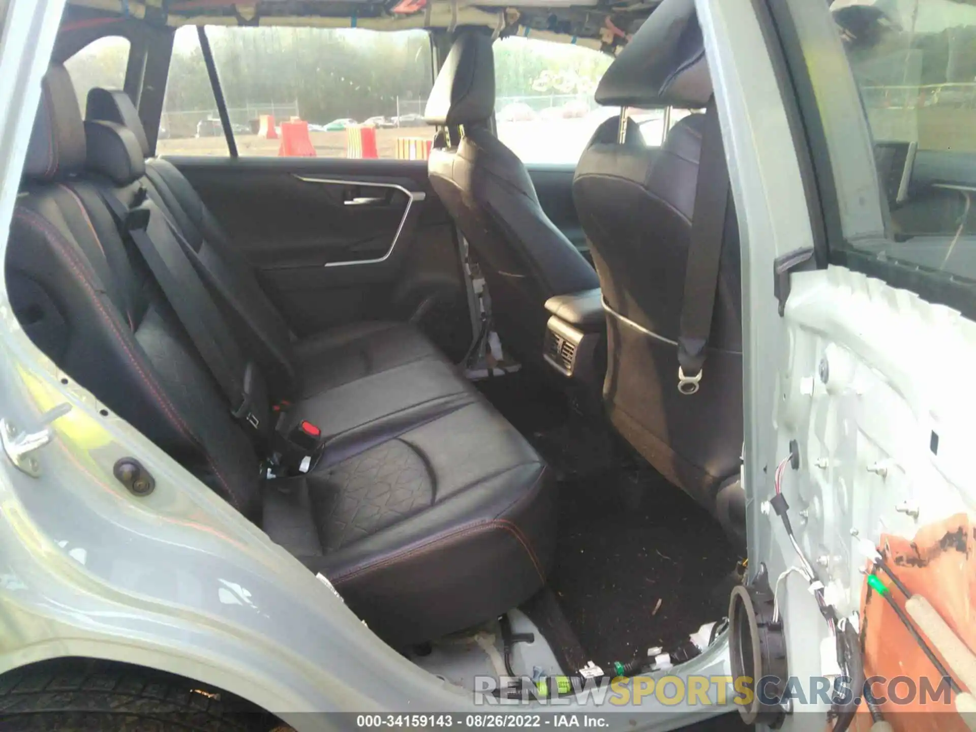 8 Photograph of a damaged car 2T3J1RFVXKW011451 TOYOTA RAV4 2019