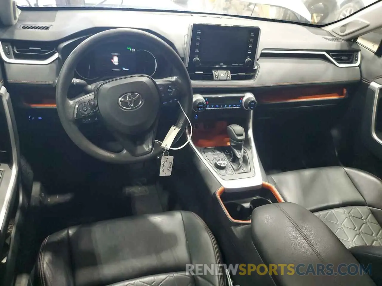8 Photograph of a damaged car 2T3J1RFVXKW012969 TOYOTA RAV4 2019