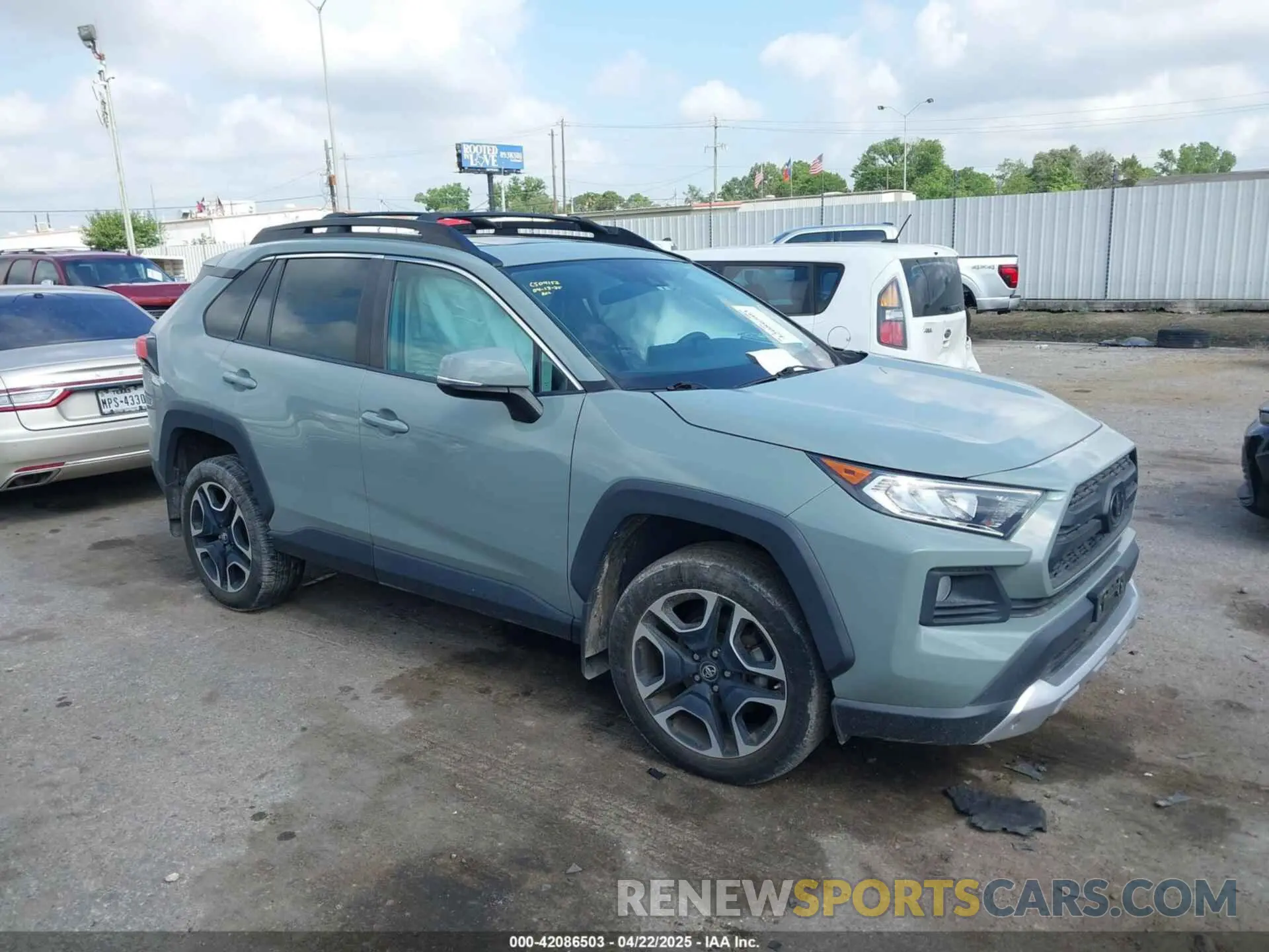 1 Photograph of a damaged car 2T3J1RFVXKW026905 TOYOTA RAV4 2019