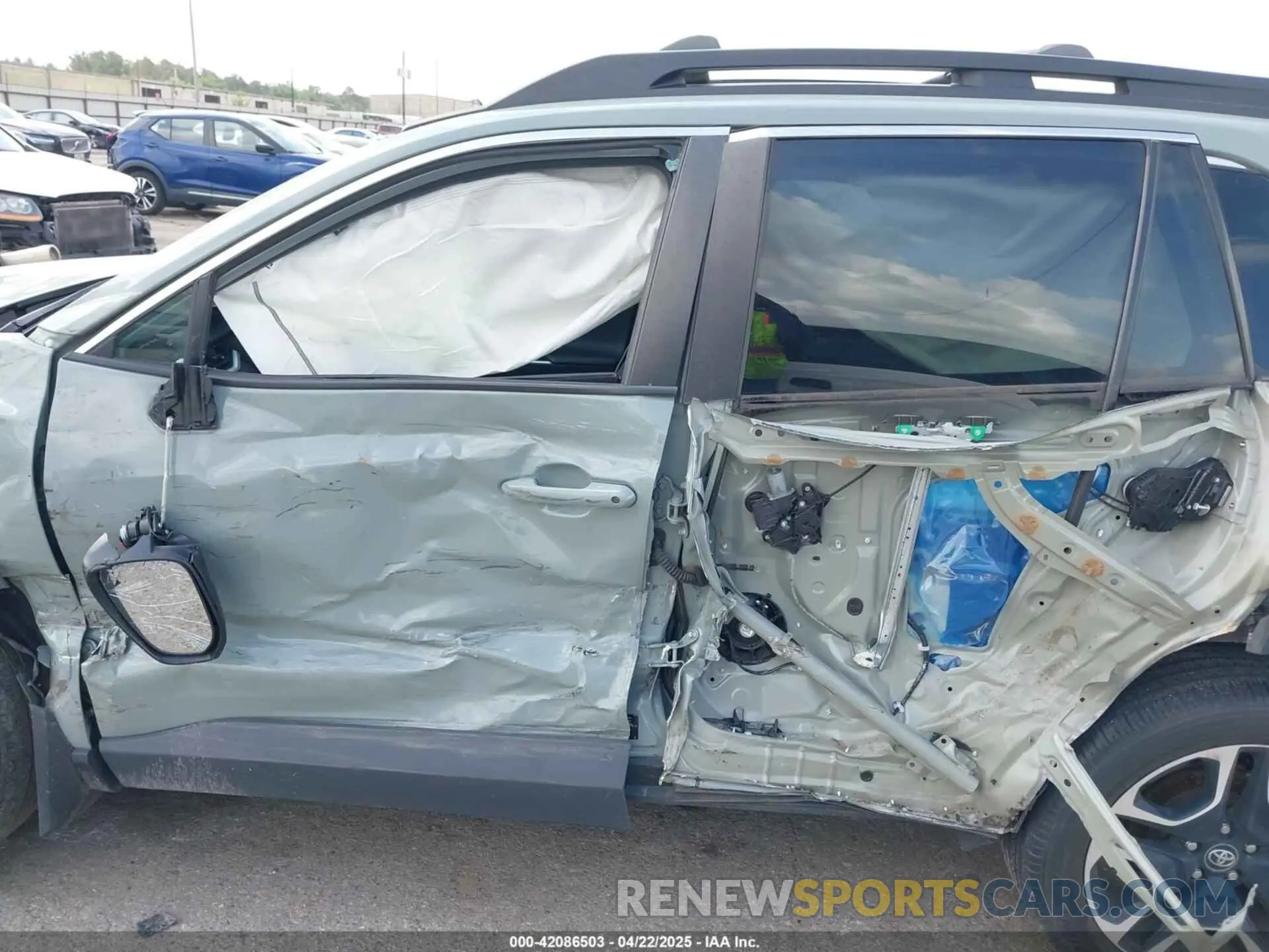 13 Photograph of a damaged car 2T3J1RFVXKW026905 TOYOTA RAV4 2019