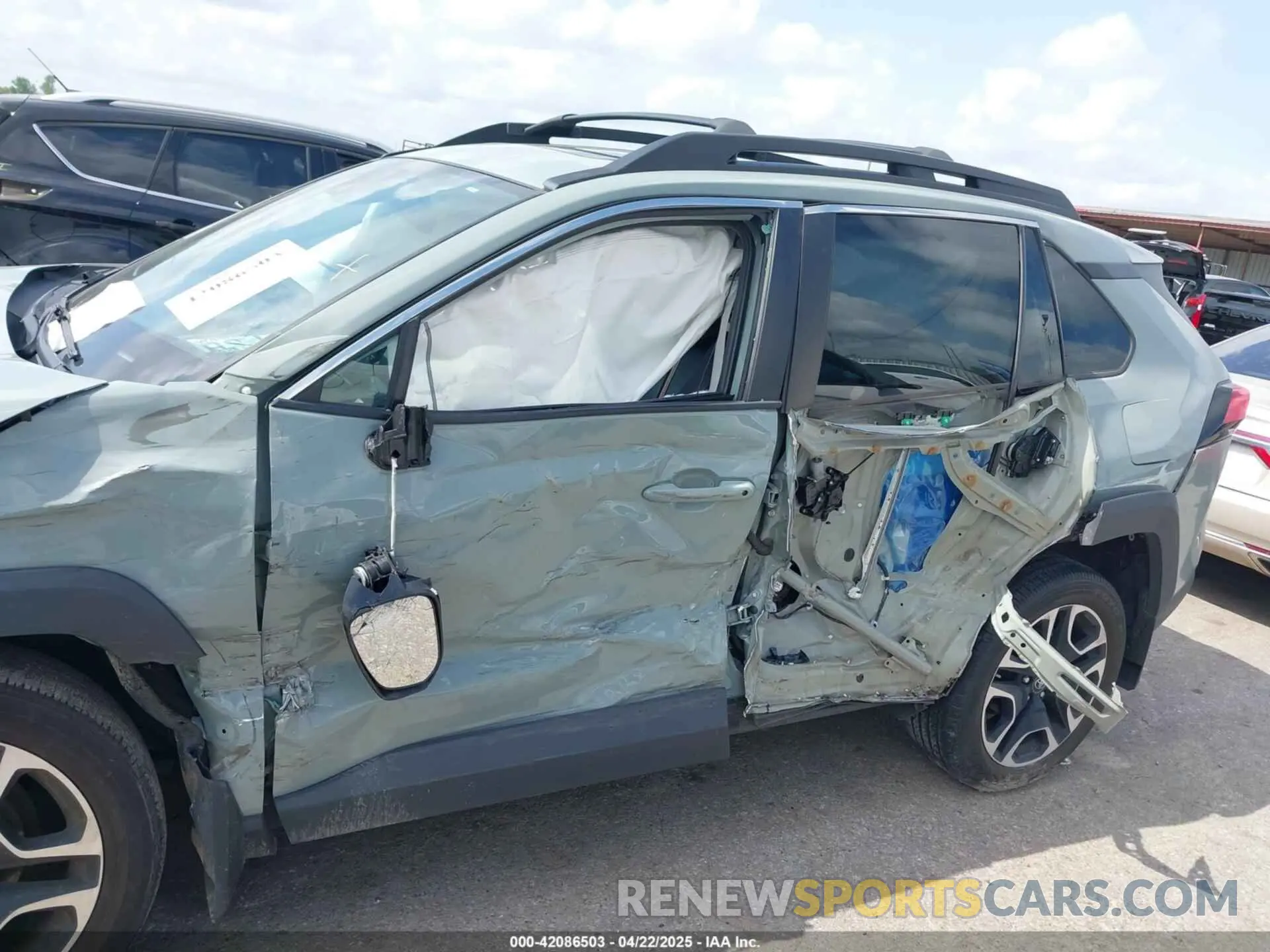 17 Photograph of a damaged car 2T3J1RFVXKW026905 TOYOTA RAV4 2019