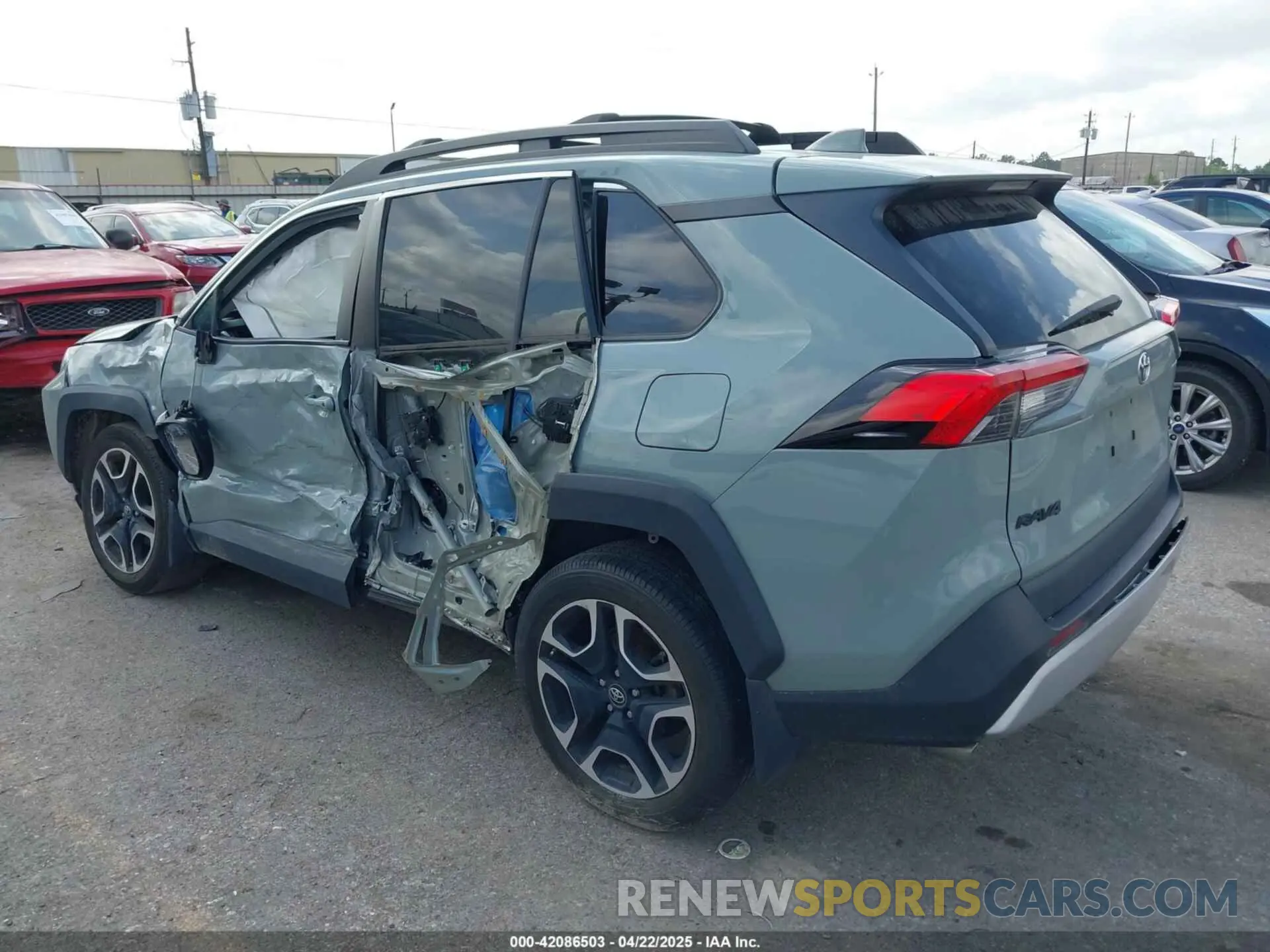 3 Photograph of a damaged car 2T3J1RFVXKW026905 TOYOTA RAV4 2019
