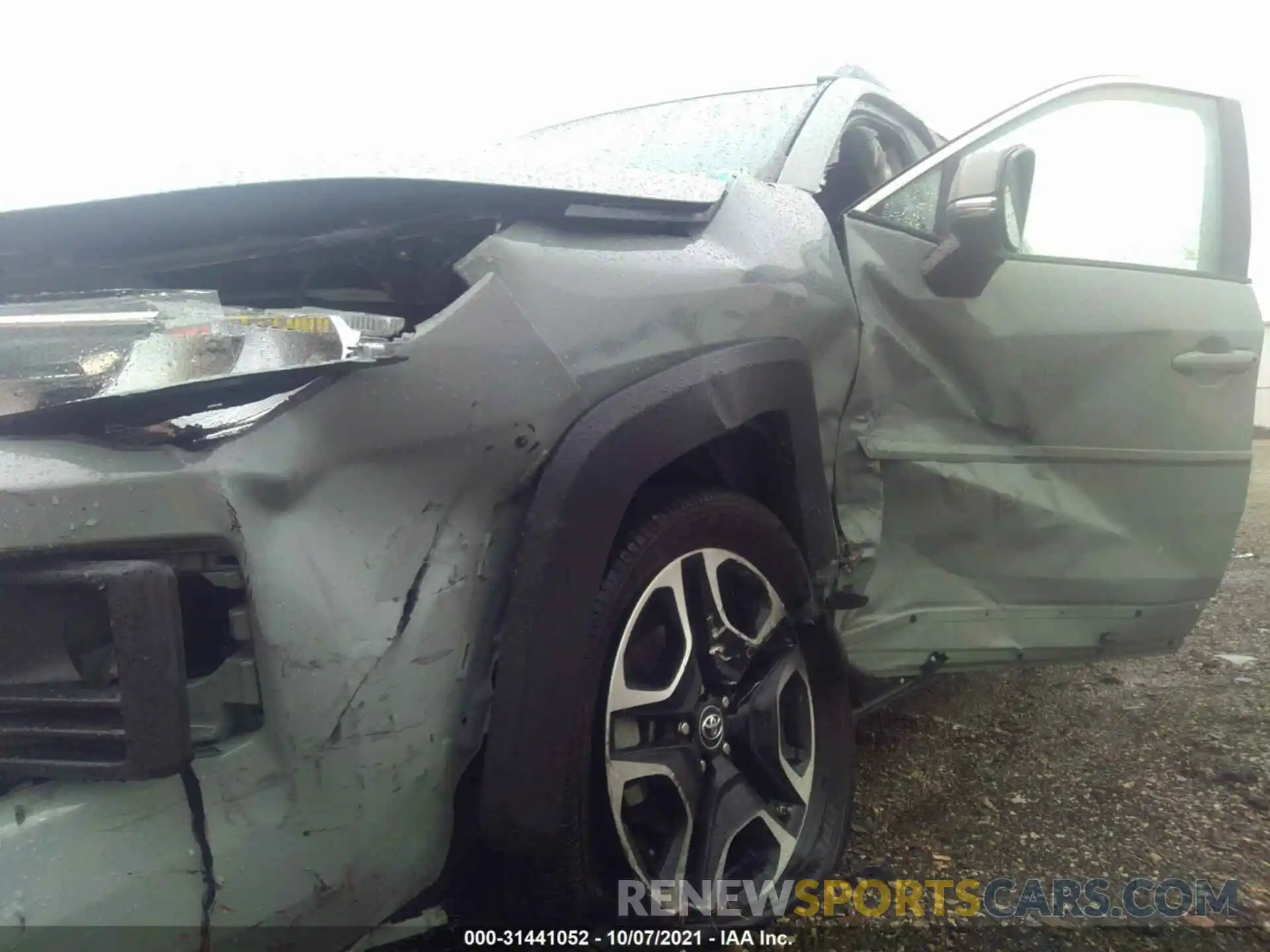 6 Photograph of a damaged car 2T3J1RFVXKW029819 TOYOTA RAV4 2019