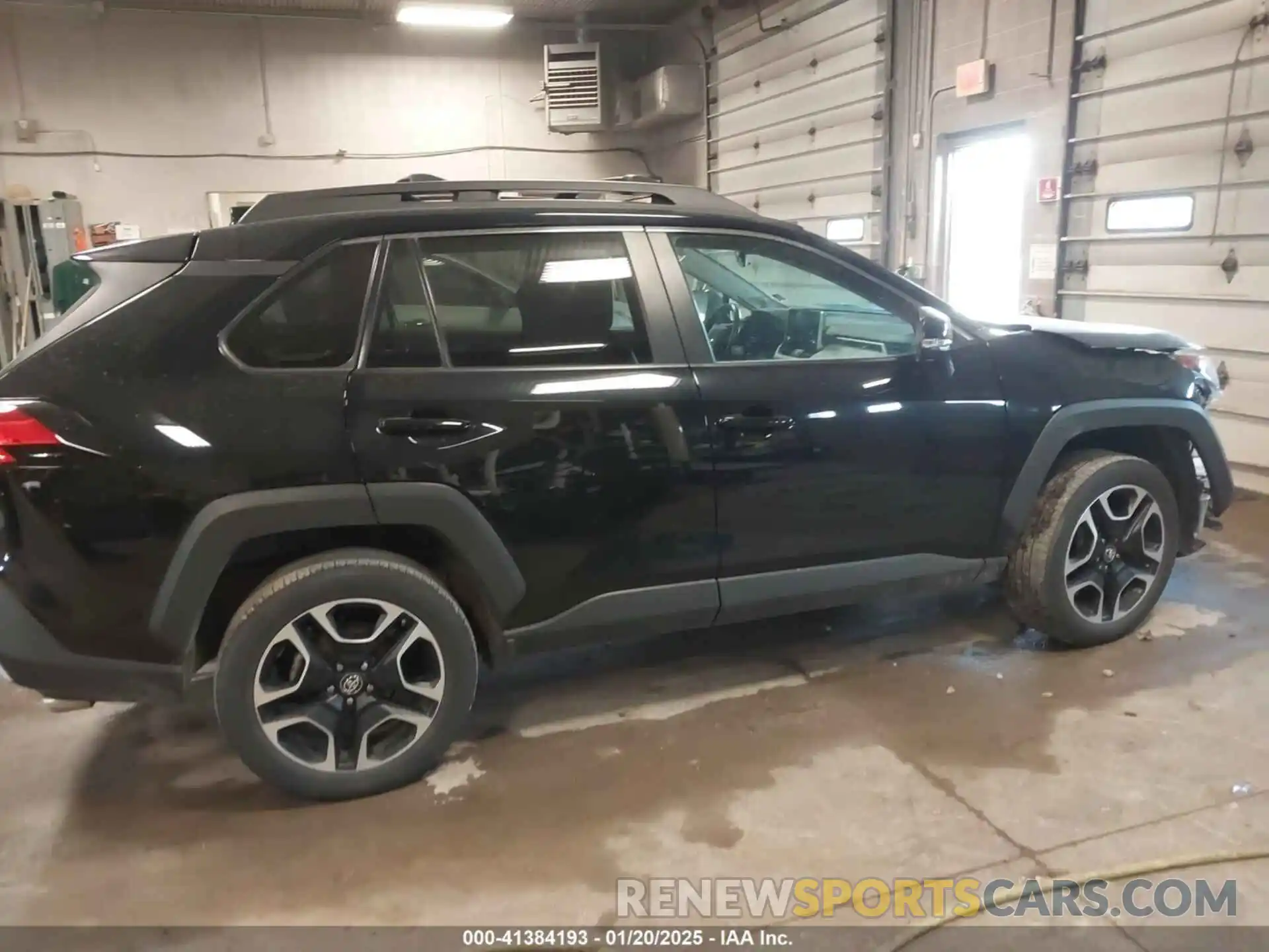 14 Photograph of a damaged car 2T3J1RFVXKW029951 TOYOTA RAV4 2019