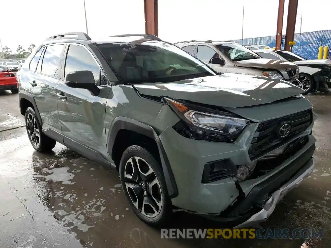 1 Photograph of a damaged car 2T3J1RFVXKW037290 TOYOTA RAV4 2019