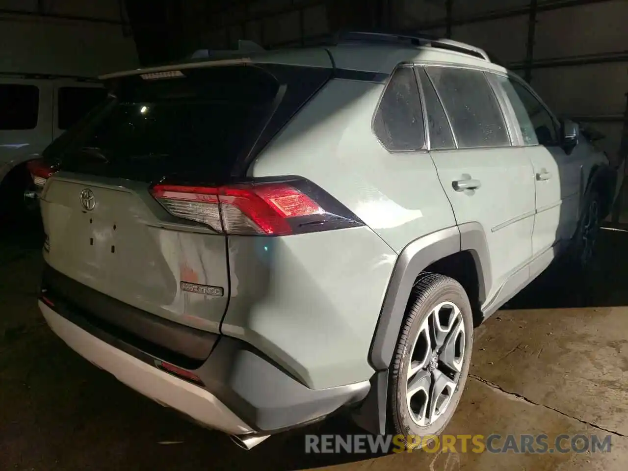 4 Photograph of a damaged car 2T3J1RFVXKW037337 TOYOTA RAV4 2019