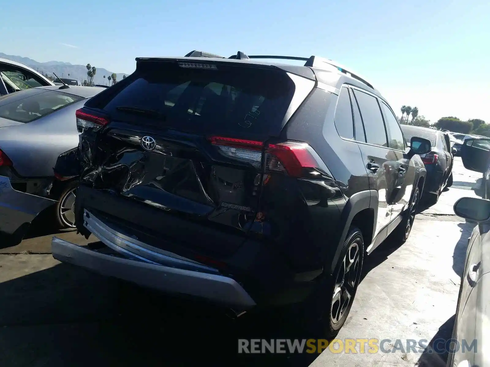 4 Photograph of a damaged car 2T3J1RFVXKW039671 TOYOTA RAV4 2019