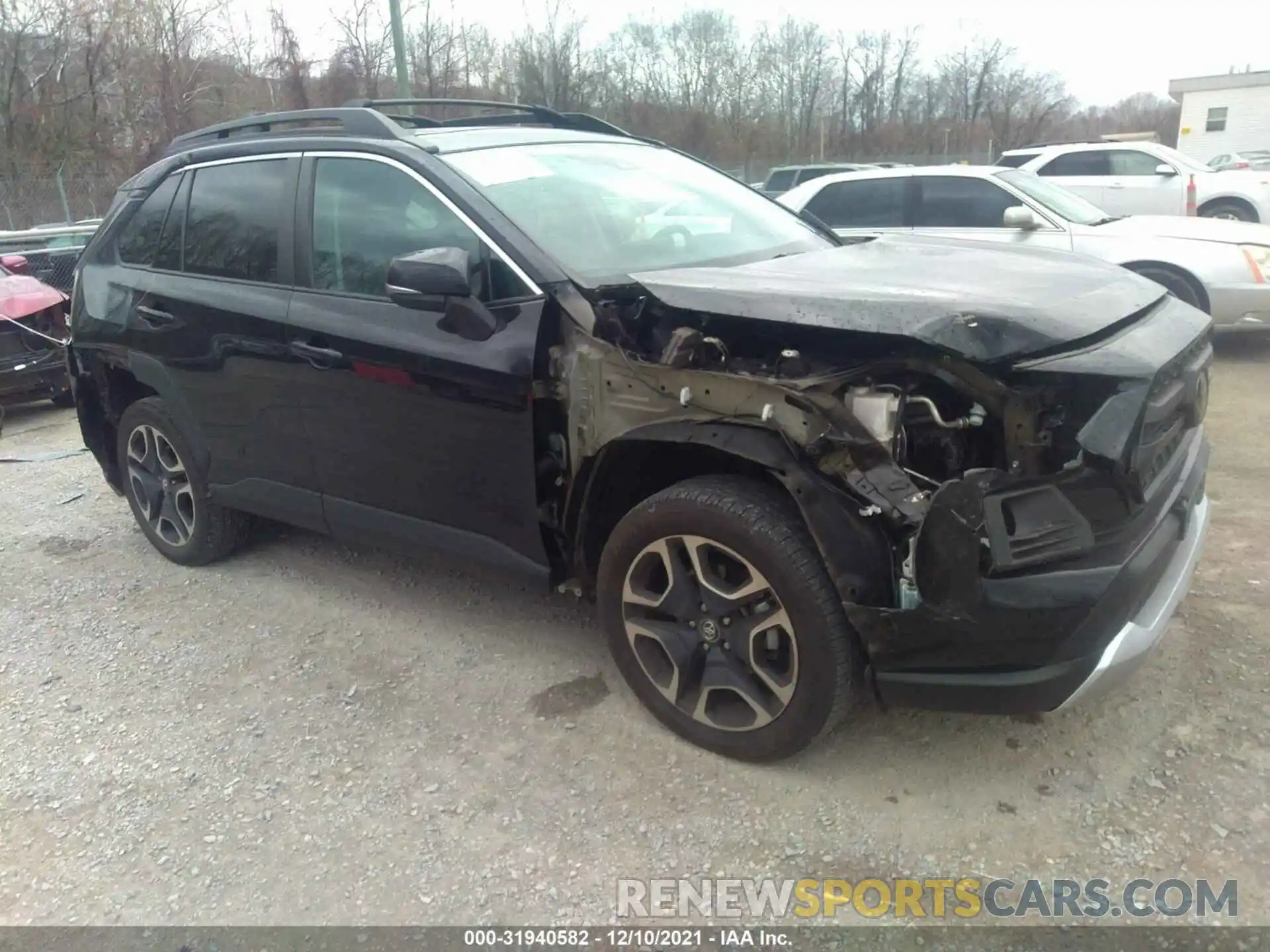 1 Photograph of a damaged car 2T3J1RFVXKW059130 TOYOTA RAV4 2019