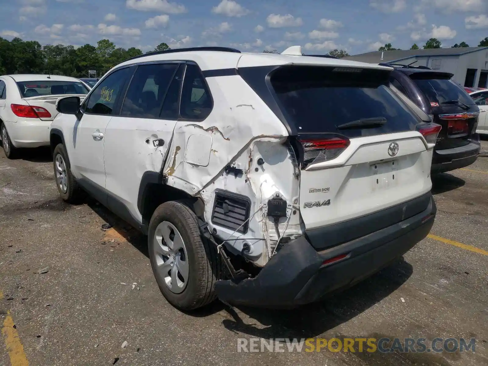 3 Photograph of a damaged car 2T3K1RFV0KW042910 TOYOTA RAV4 2019